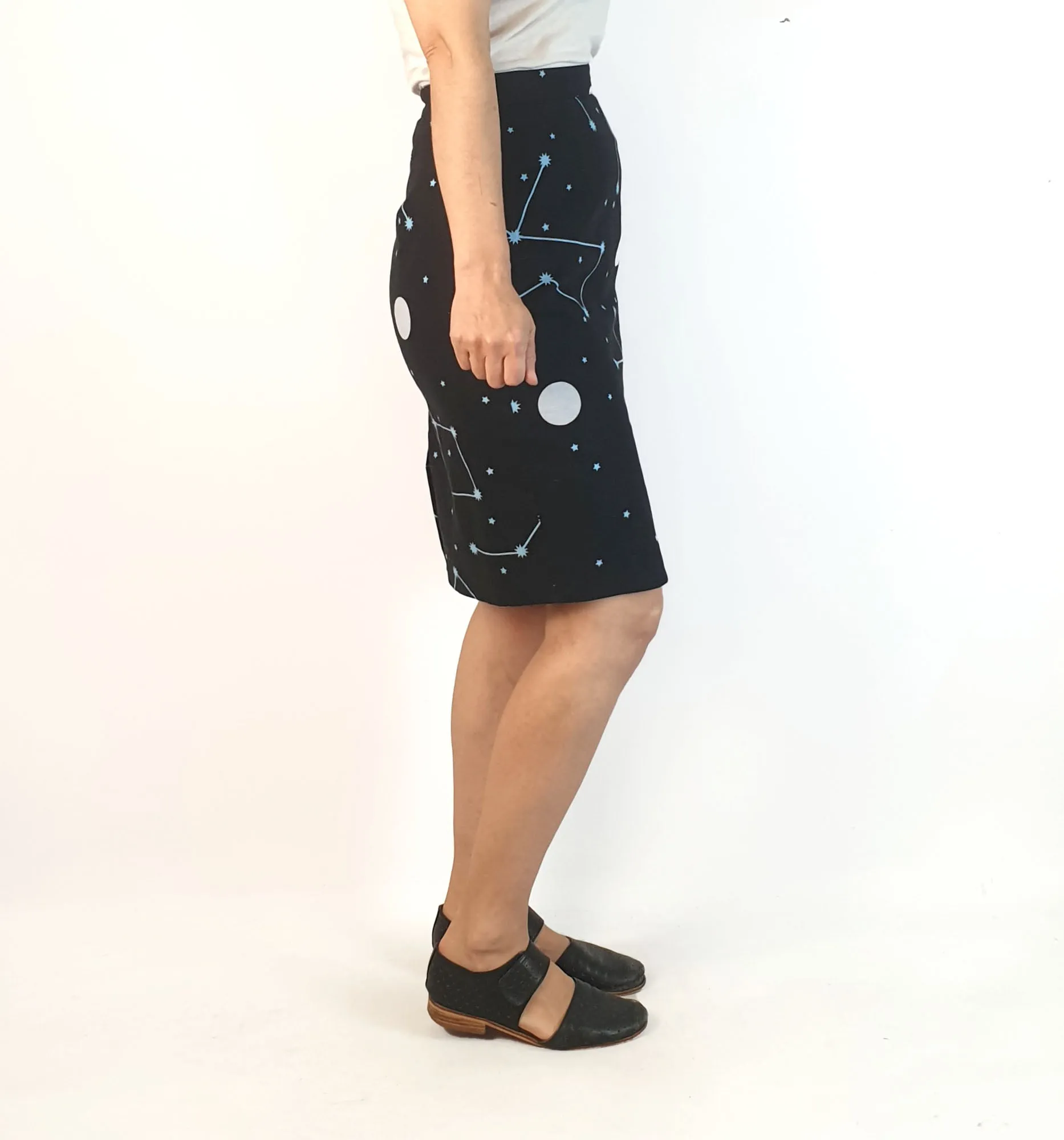 Jericho Road black galaxy print pencil skirt size 8