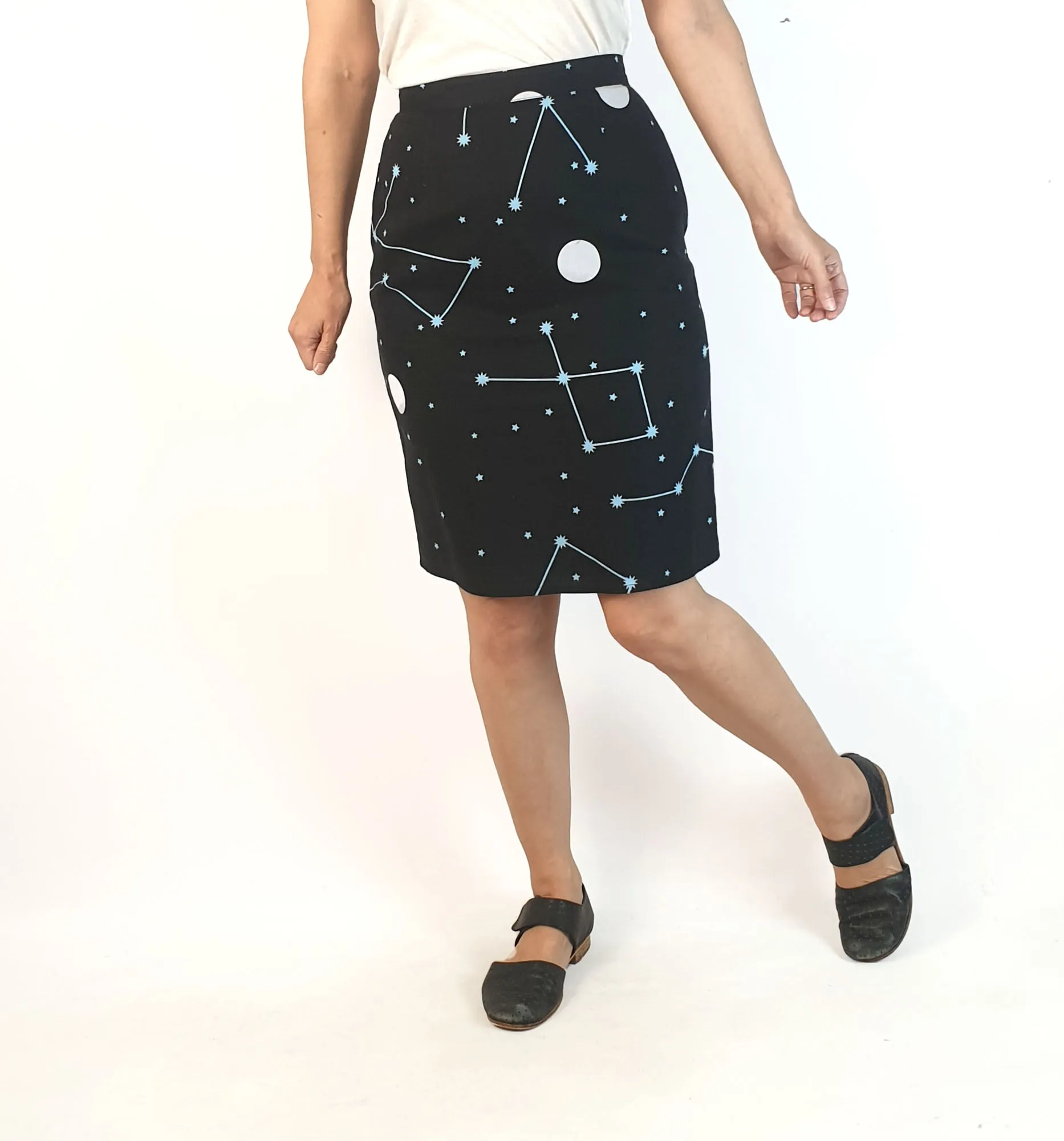 Jericho Road black galaxy print pencil skirt size 8