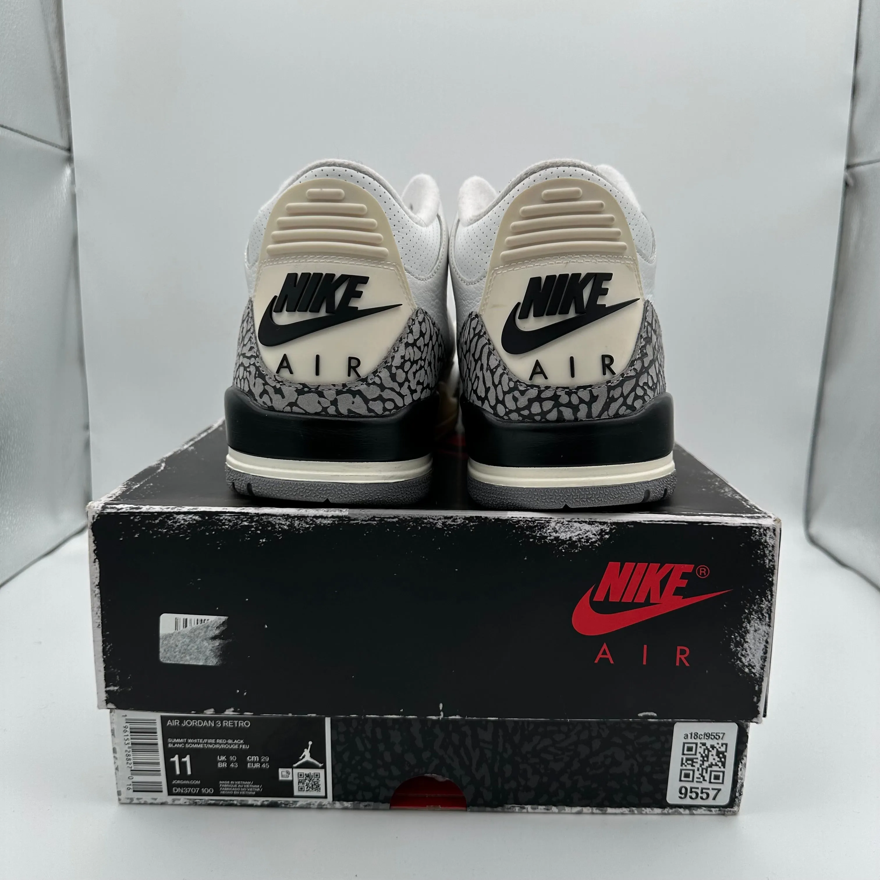 Jordan 3 White Cement *pre-owned* (SIZE 11)