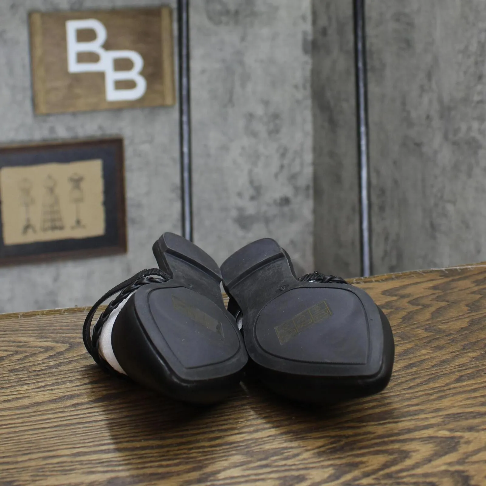 Journee Collection Women's Olivea Slides OLIVEA-SLIDE Black 8M