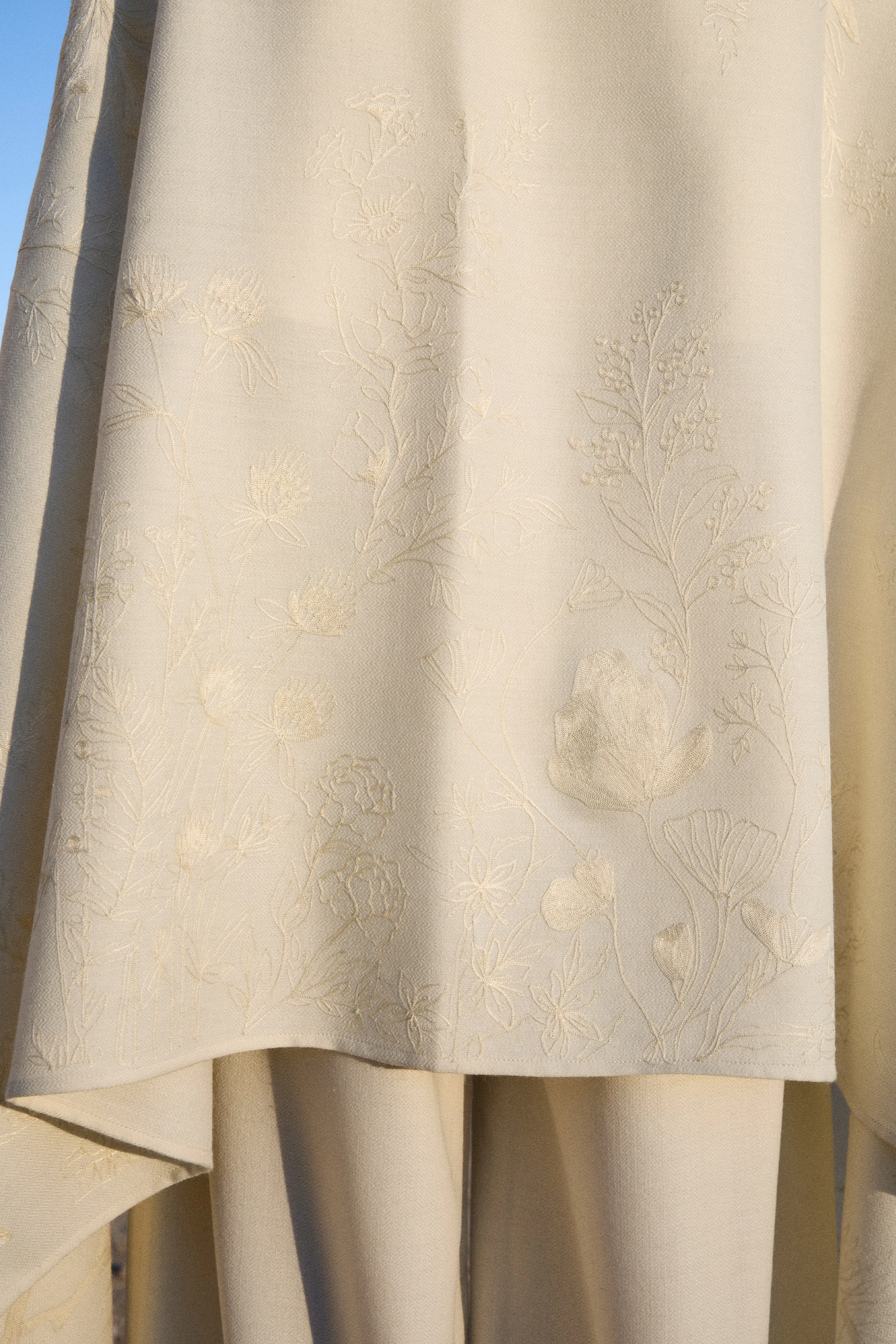 Lamayuru Woollen Shawl (Ivory)