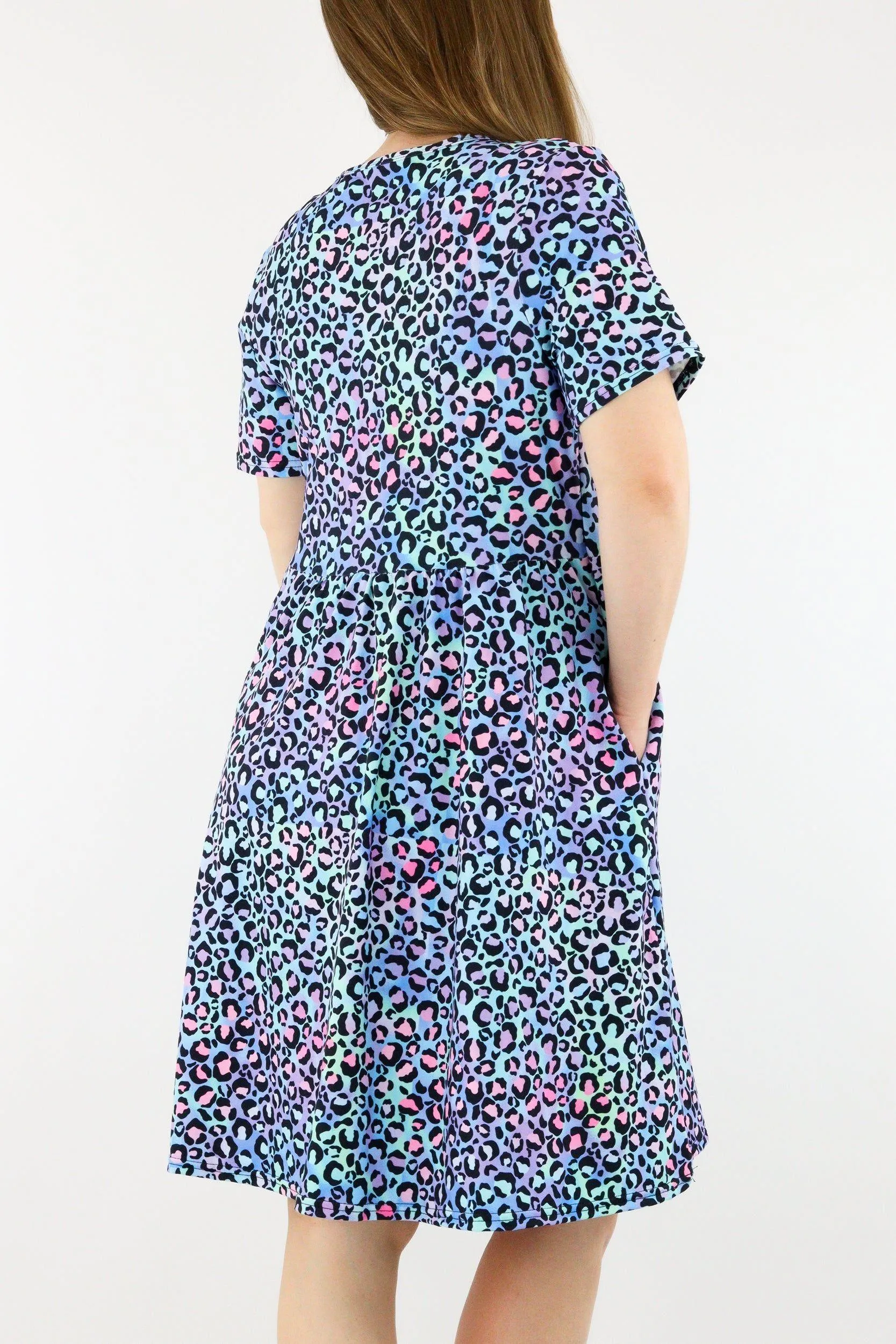 Leopard Sherbert - Short Sleeve Skater Dress - Knee Length - Side Pockets