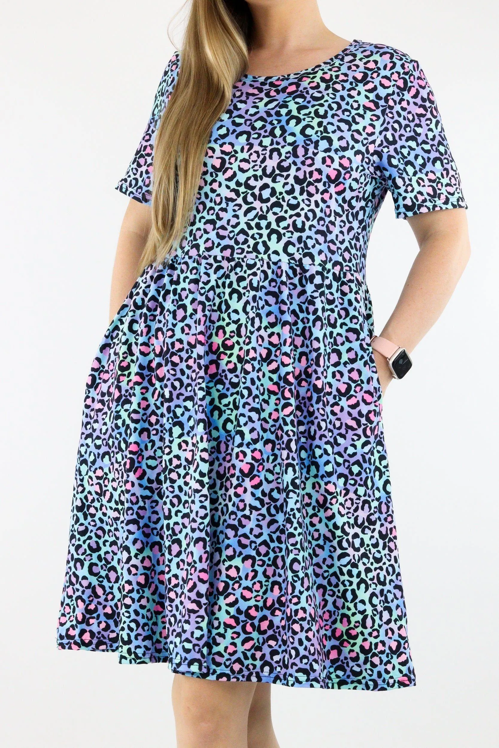 Leopard Sherbert - Short Sleeve Skater Dress - Knee Length - Side Pockets