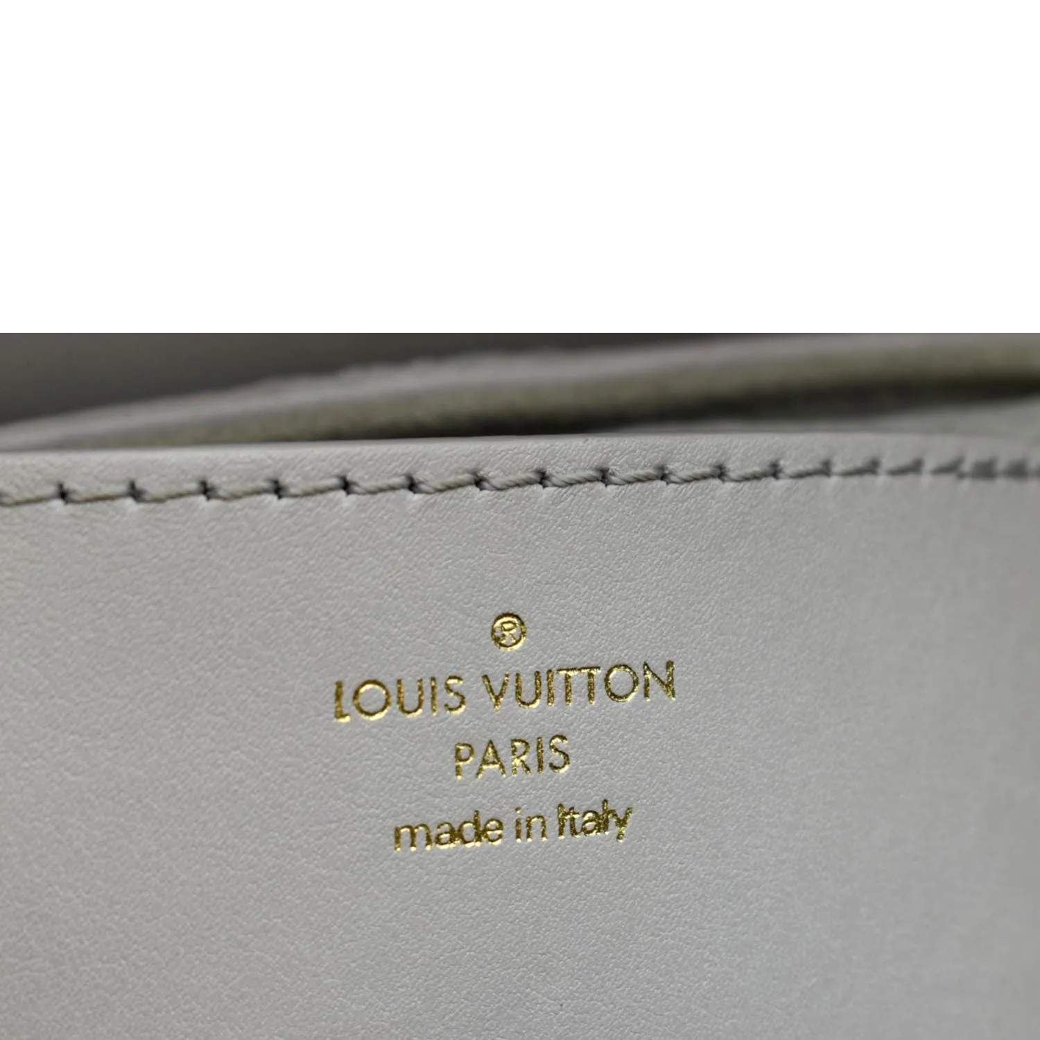 LOUIS VUITTON New Wave Multi Pochette Leather Chain Shoulder Bag Light Grey