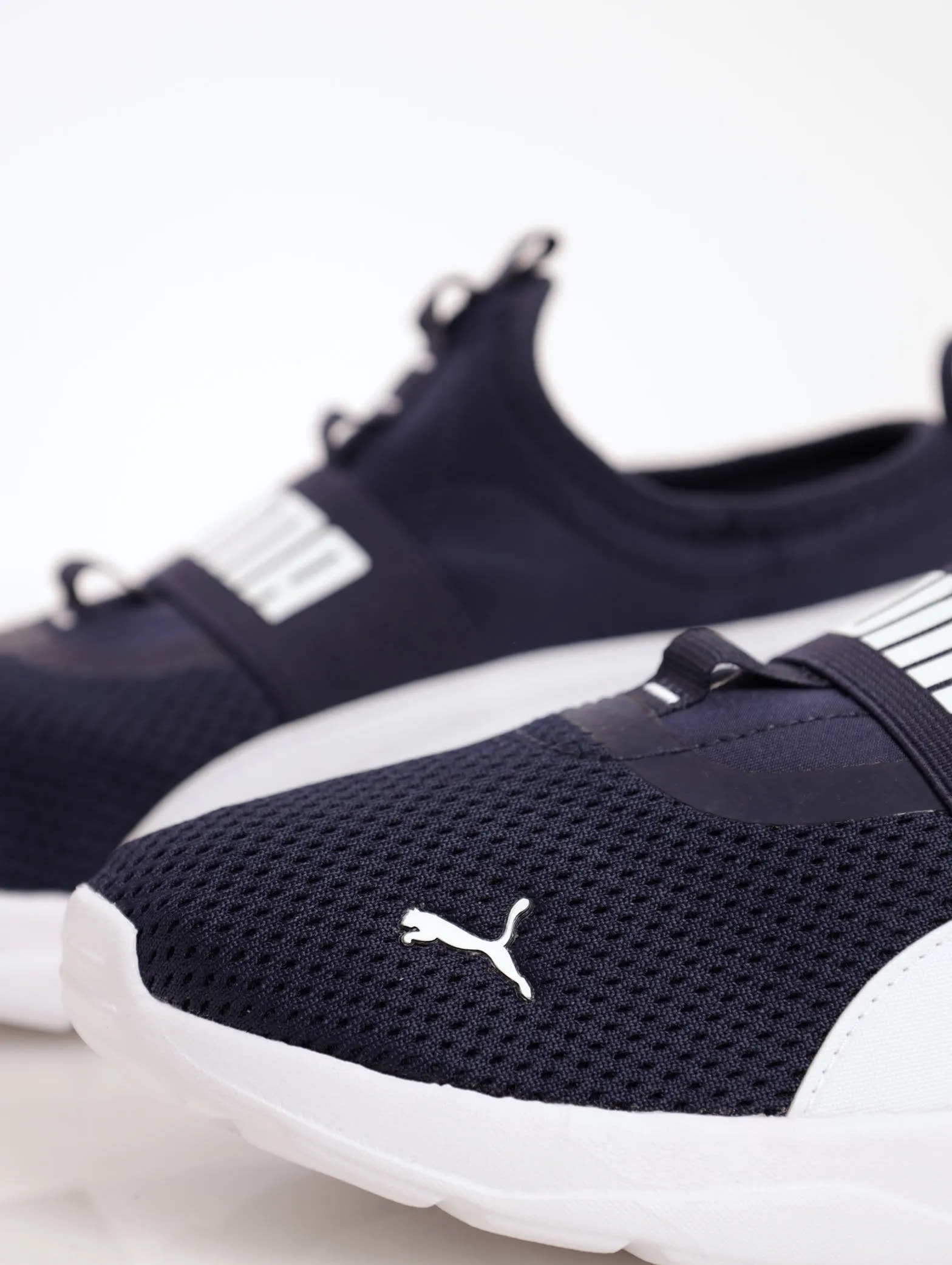 Men's Anzarun Lite Slip-On Sneaker - Navy