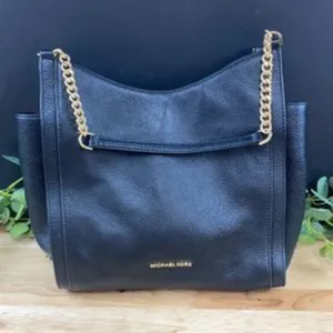 Michael Michael Kors Newbury Medium Chain Detailed Shoulder Bag