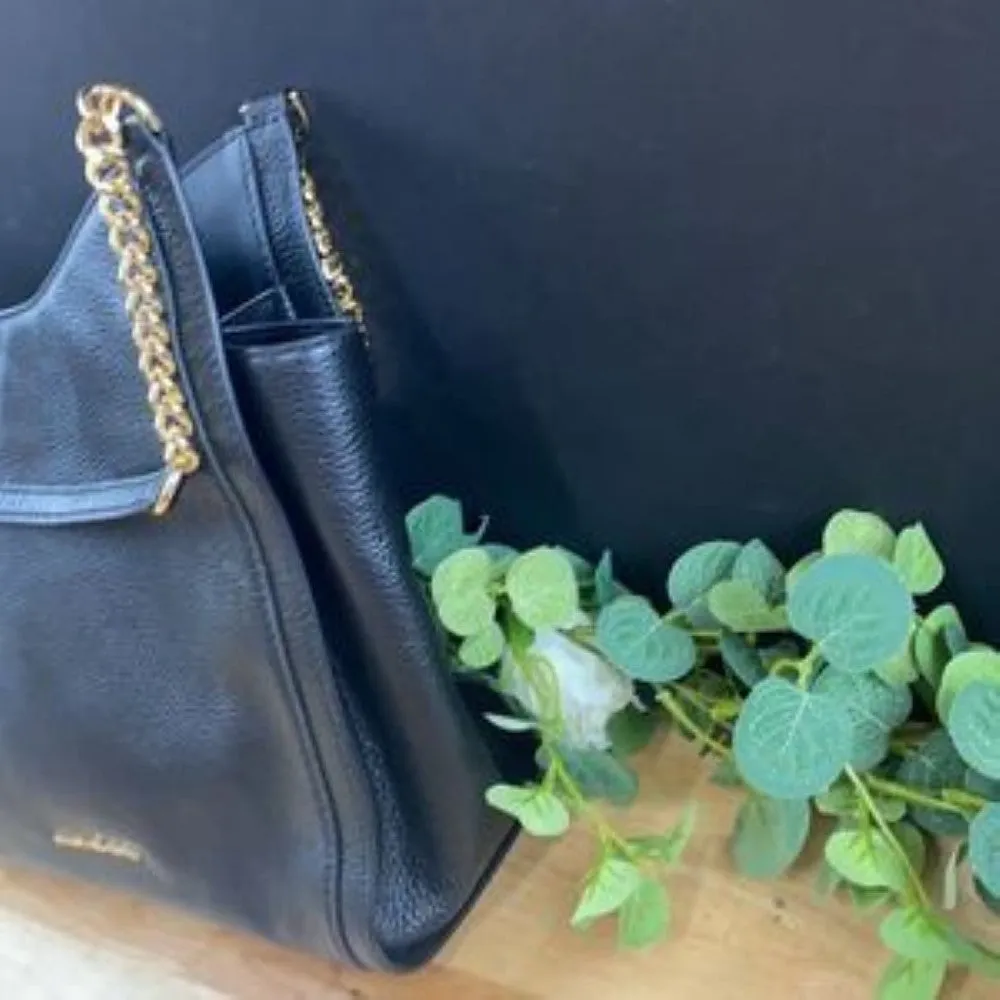 Michael Michael Kors Newbury Medium Chain Detailed Shoulder Bag