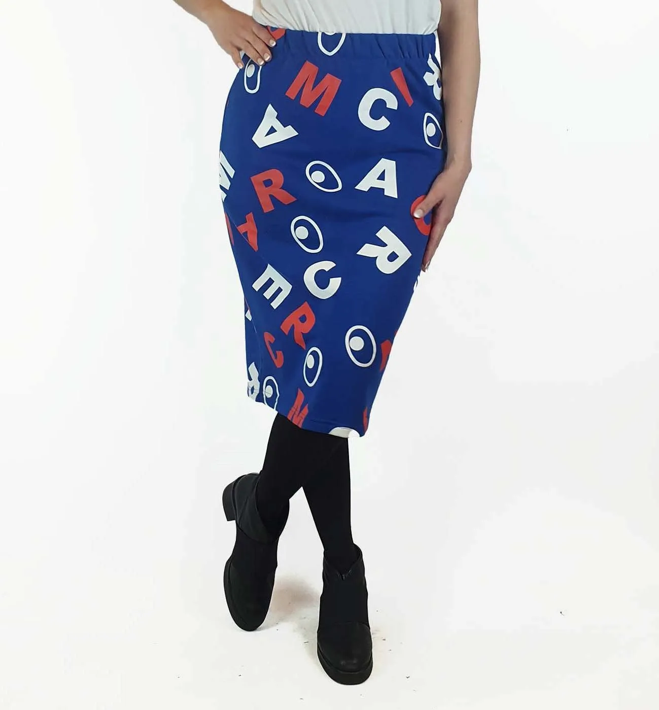 Mini Cream blue print pencil style skirt size S