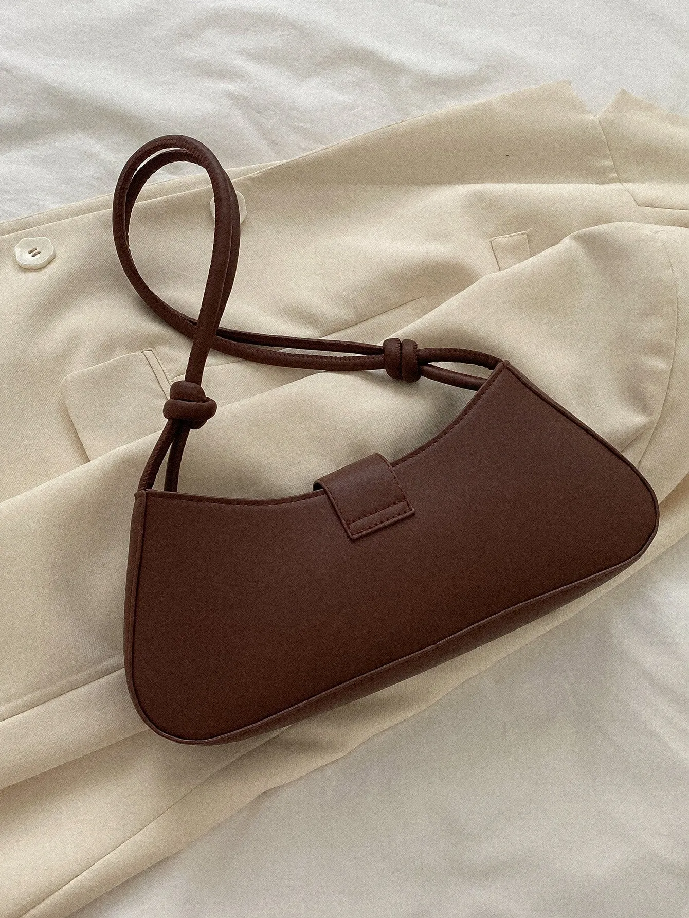 Minimalist Buckle Decor Baguette Bag - Brown