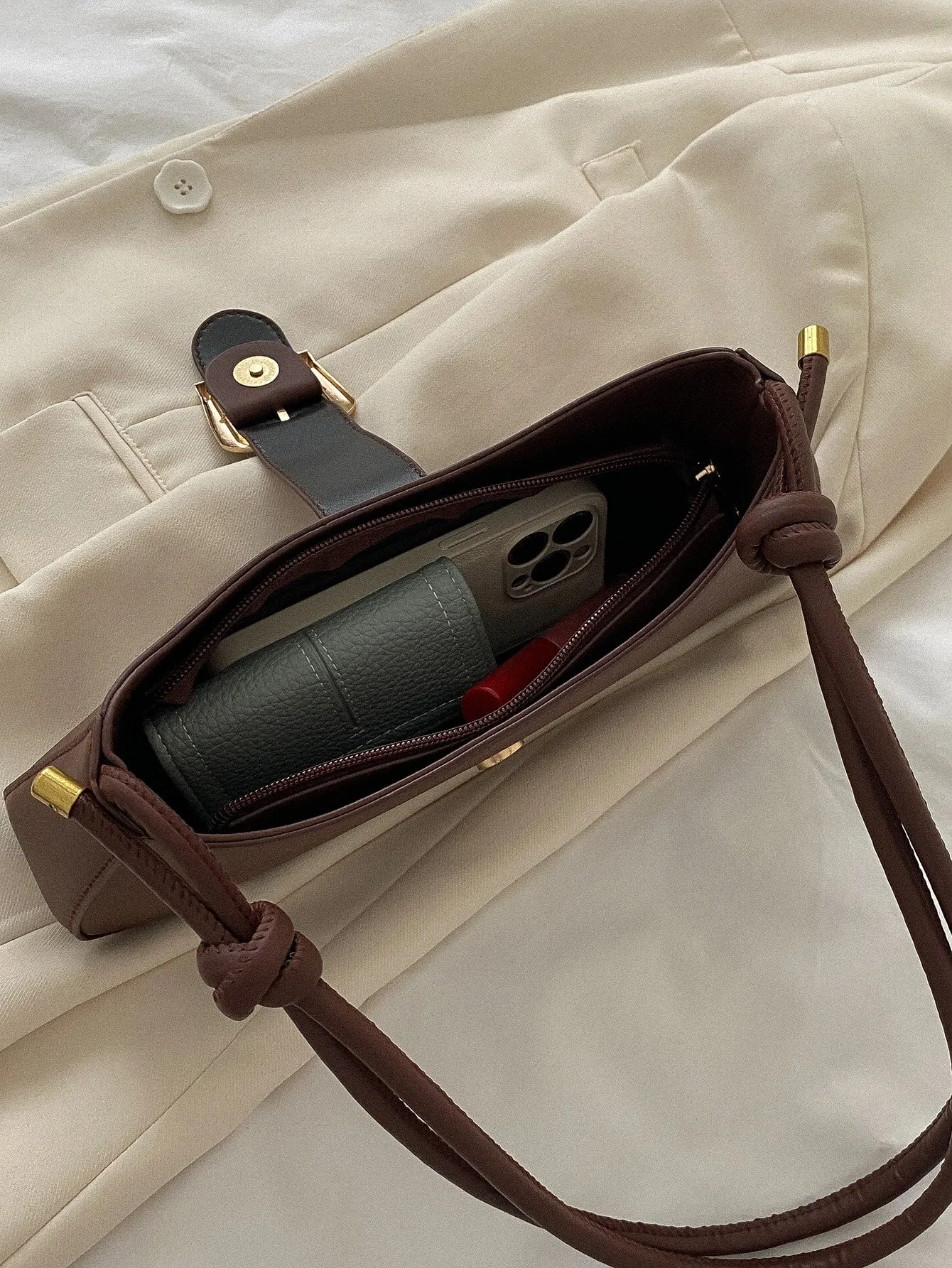 Minimalist Buckle Decor Baguette Bag - Brown