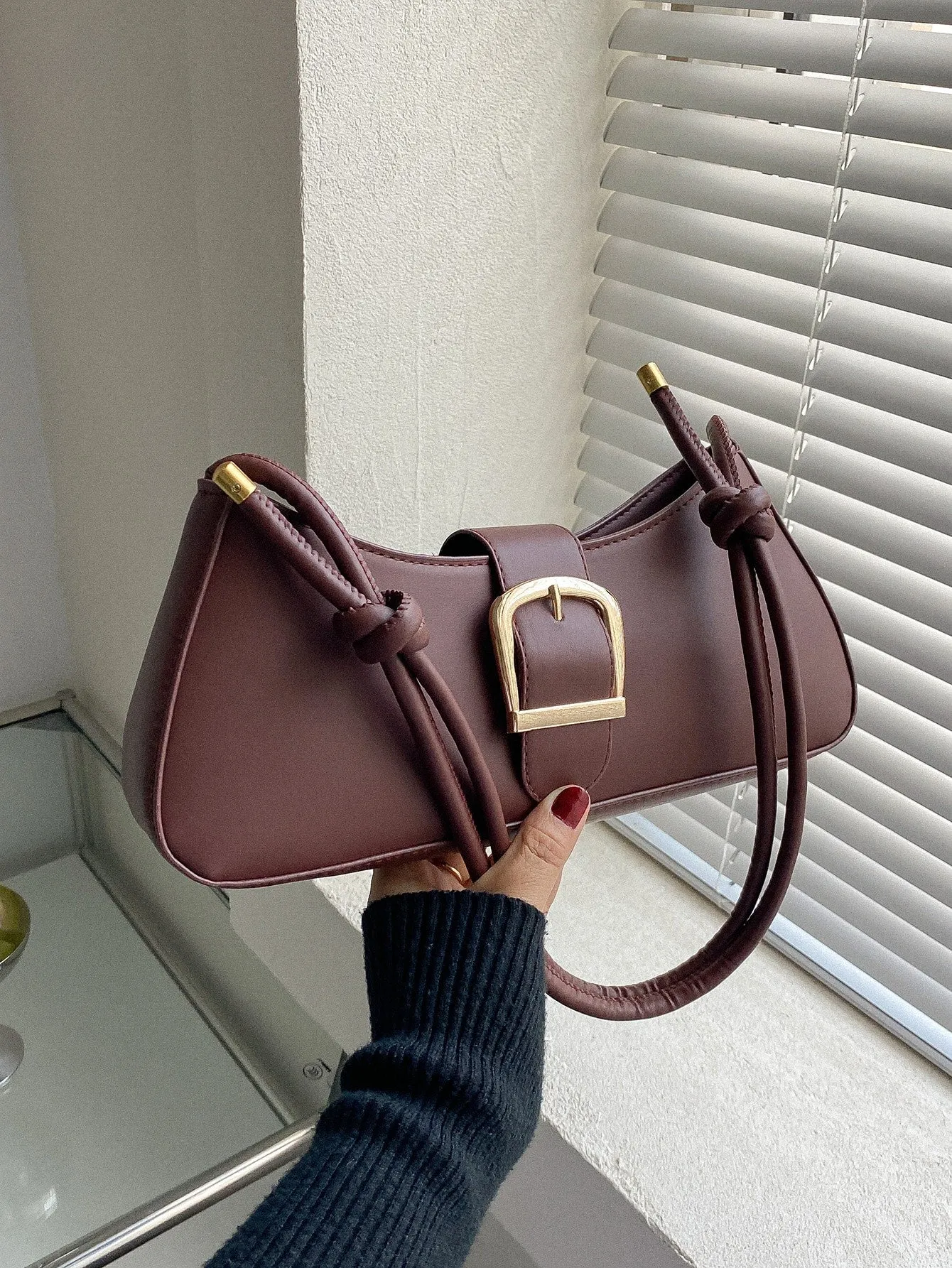 Minimalist Buckle Decor Baguette Bag - Brown