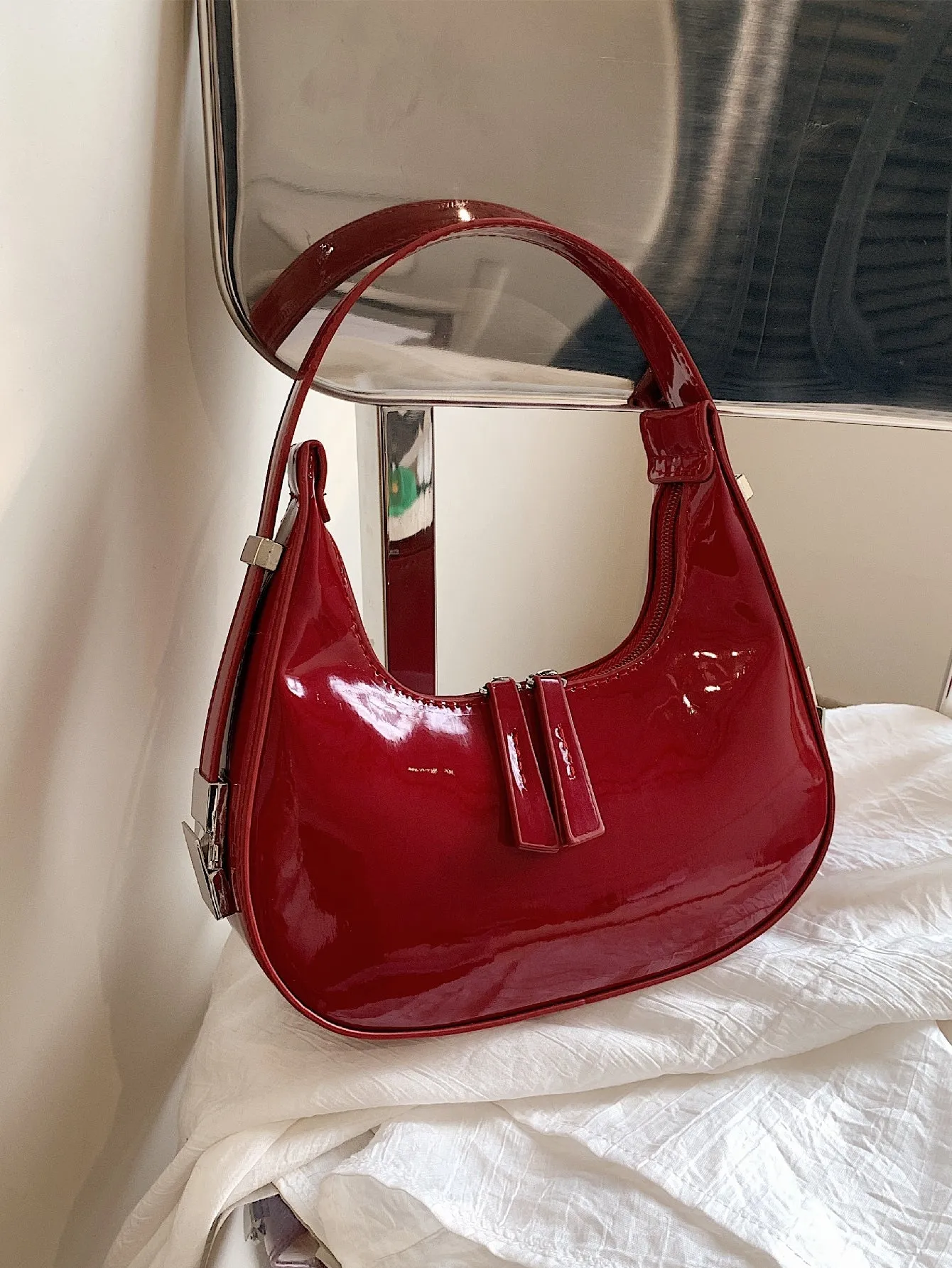 Minimalist Hobo Bag - Burgundy