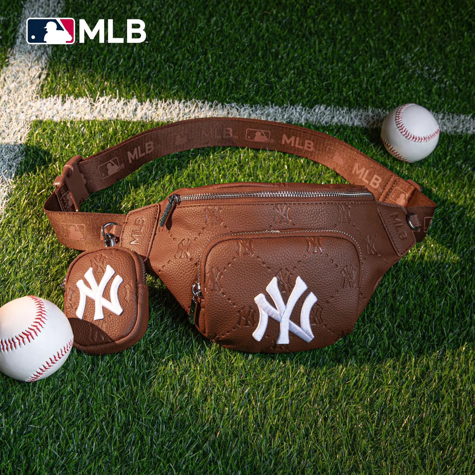 MLB-NY20-320  MLB New York Yankees Team  Fanny Pack Belt Sling Bag