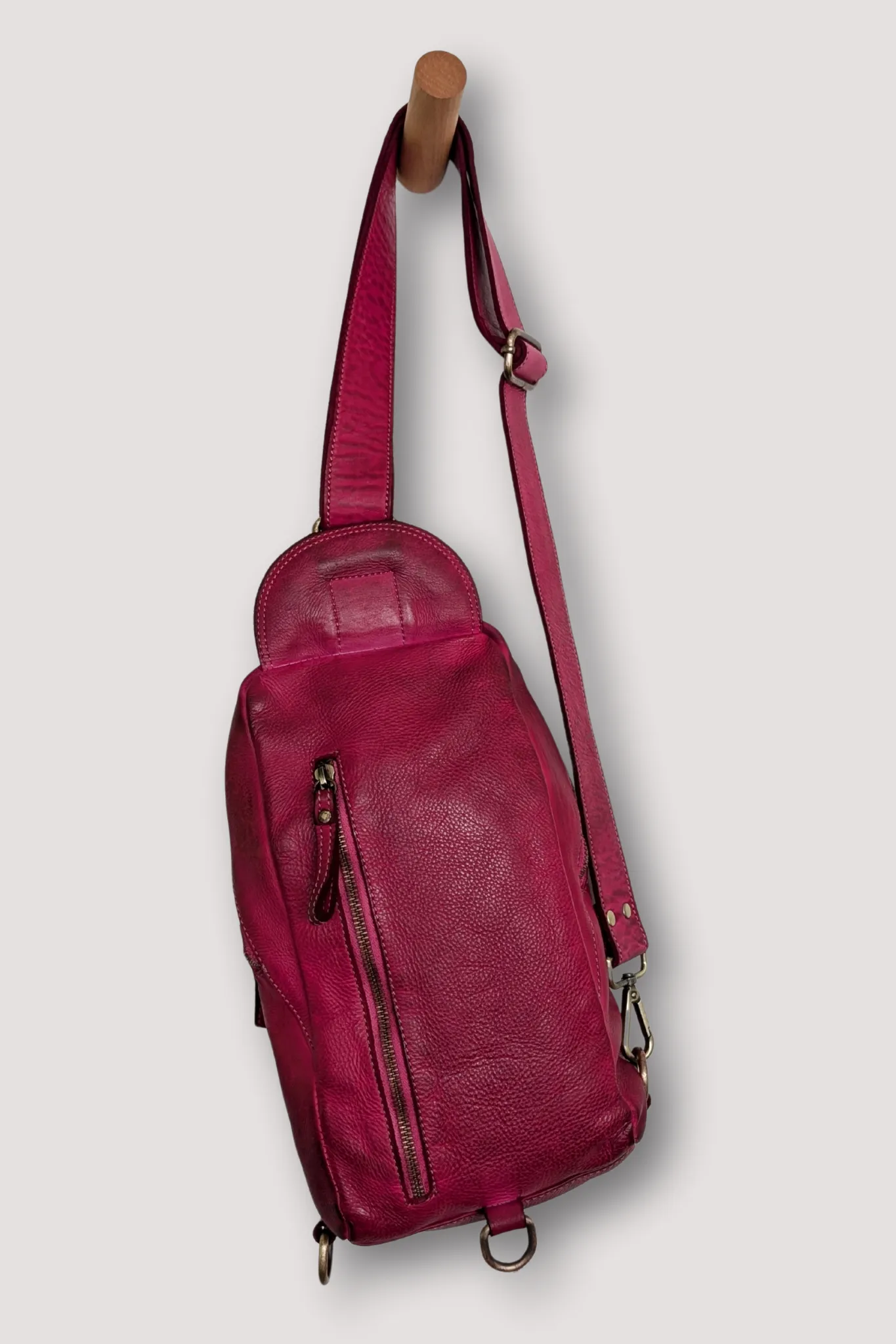 Movement Sling Bag - Stoned Fuchsia - CANADA