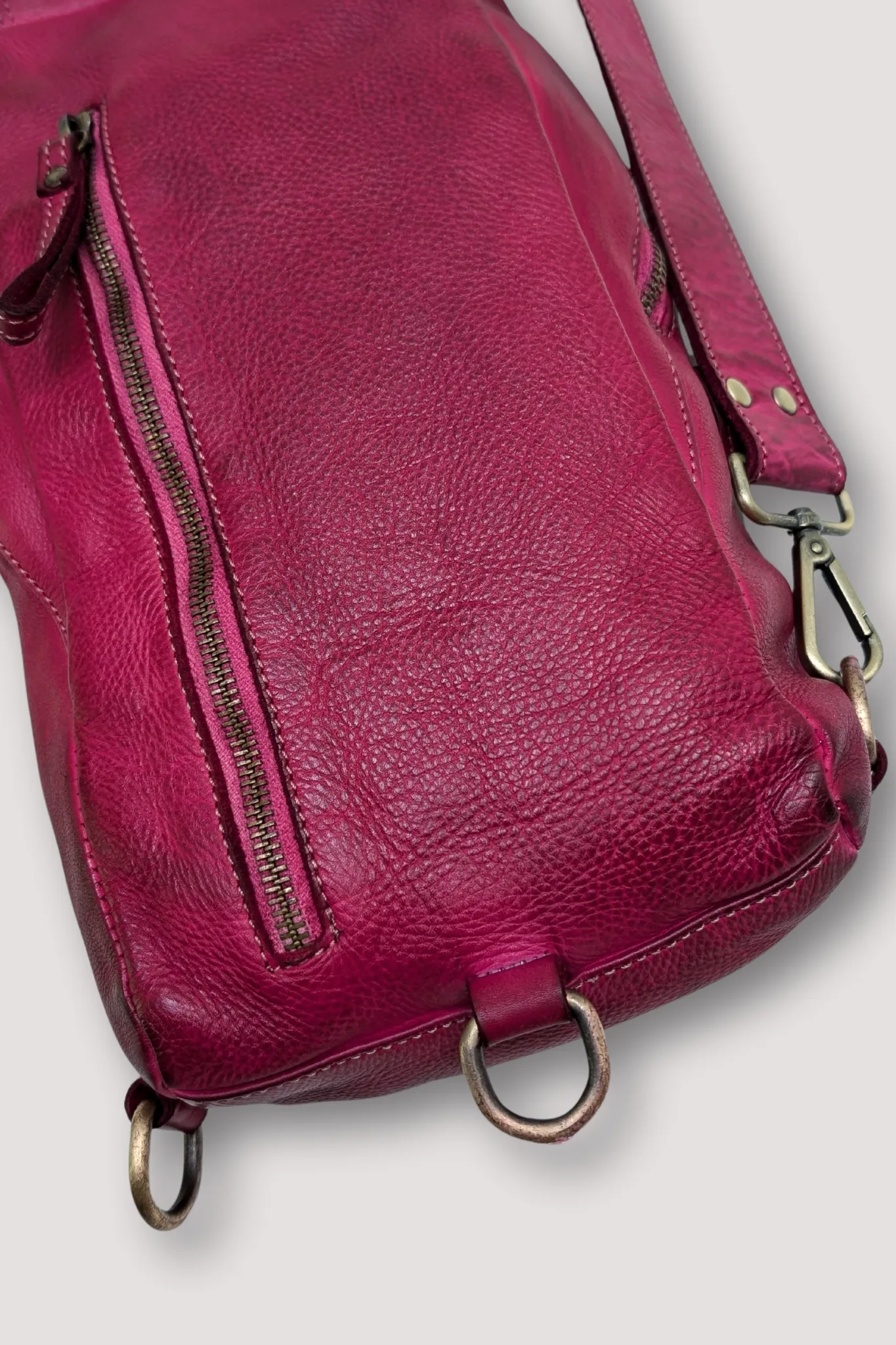 Movement Sling Bag - Stoned Fuchsia - CANADA