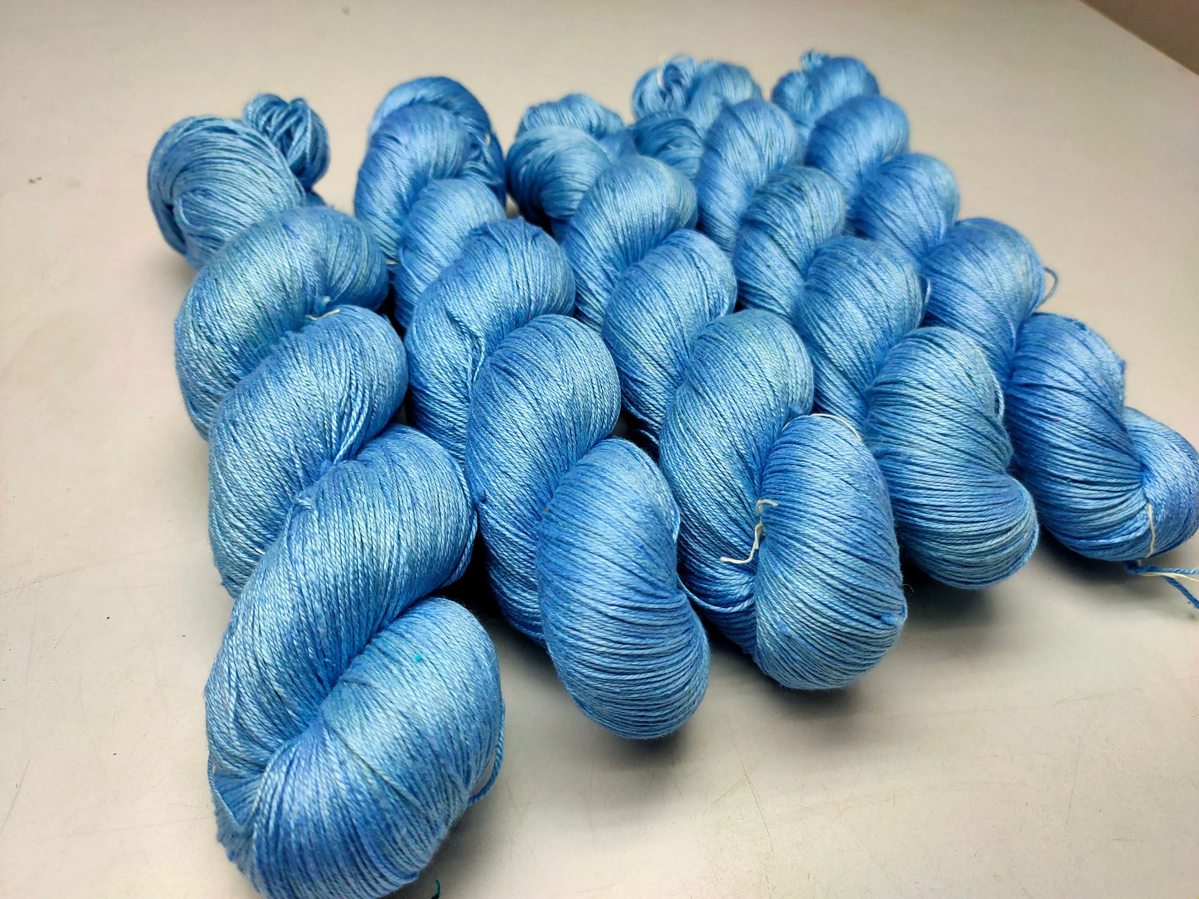 Mulberry Silk Yarn - 600M/100Gr. - Fun Blue