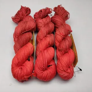 Mulberry Yarn 250M/100gr - Crimson