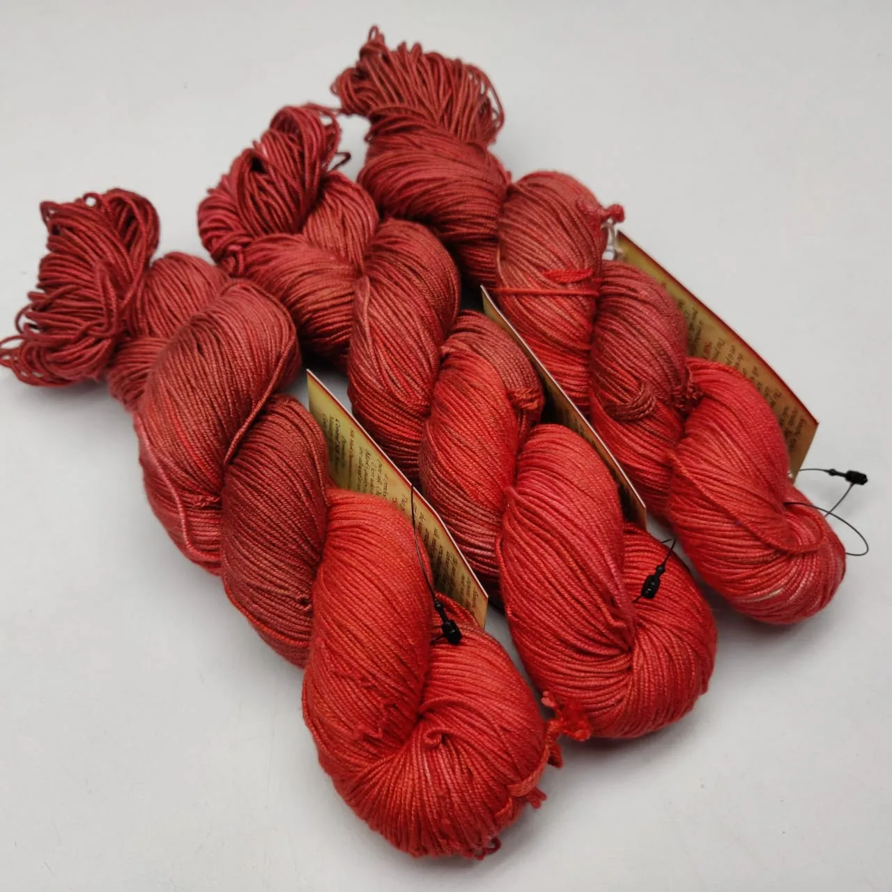Mulberry Yarn 250M/100gr - Crimson