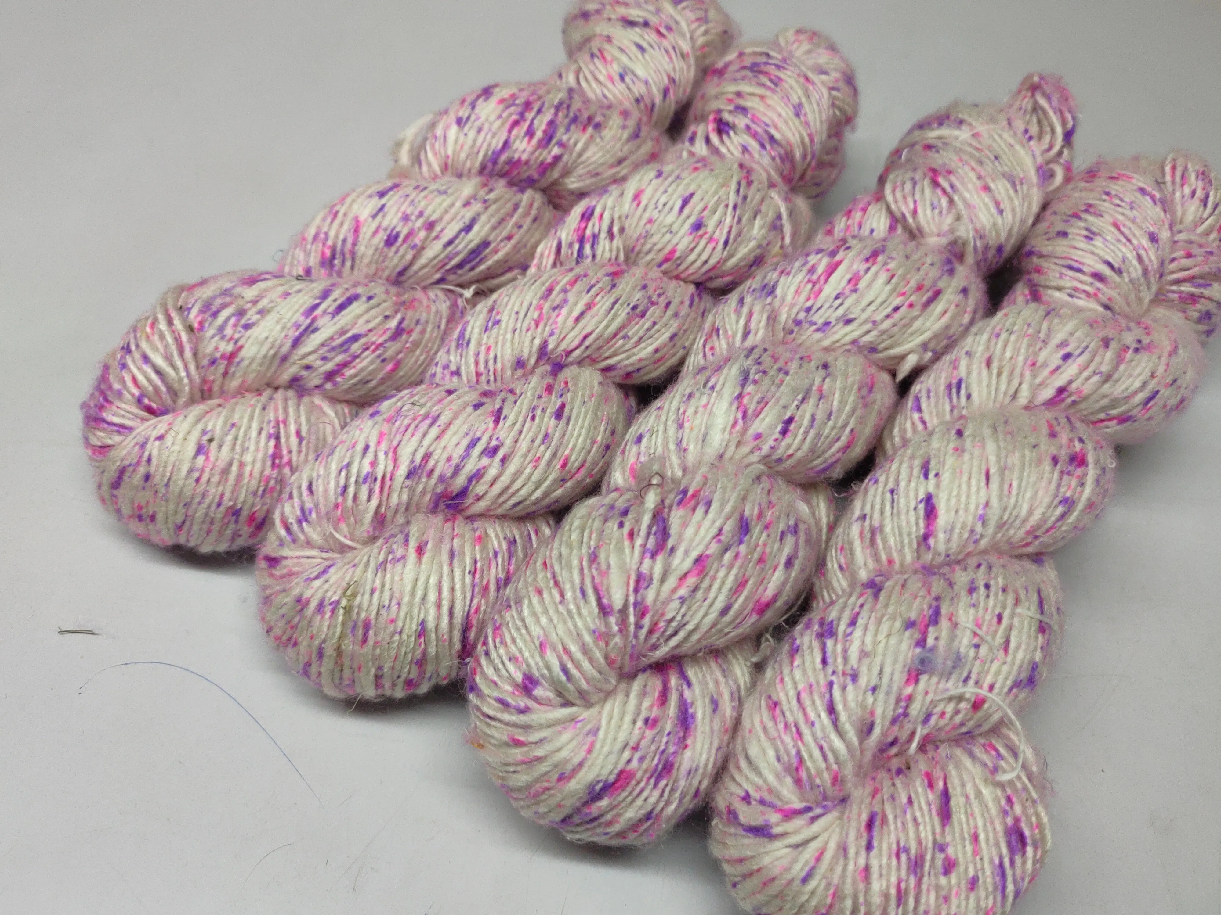 Mulberry Yarn Short Fiber - Tulip Garden