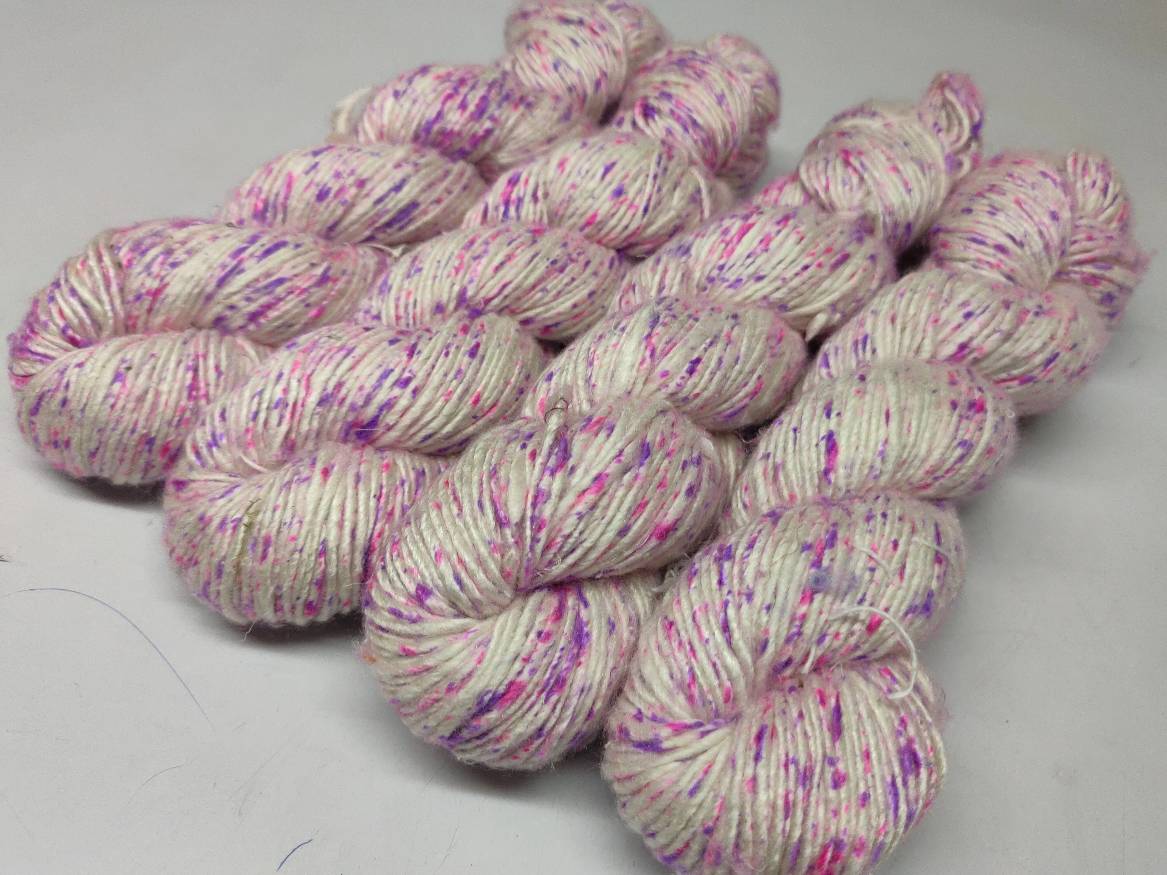 Mulberry Yarn Short Fiber - Tulip Garden