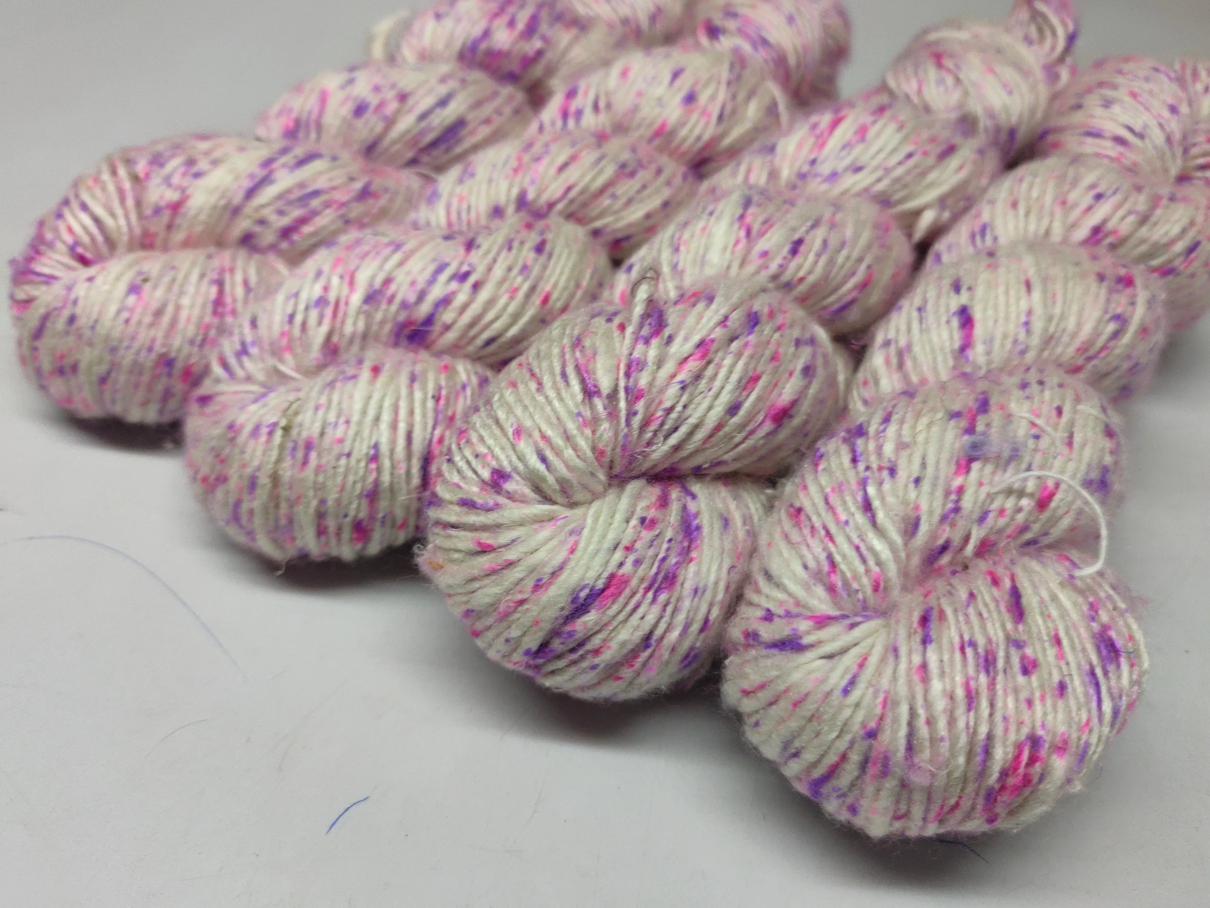 Mulberry Yarn Short Fiber - Tulip Garden