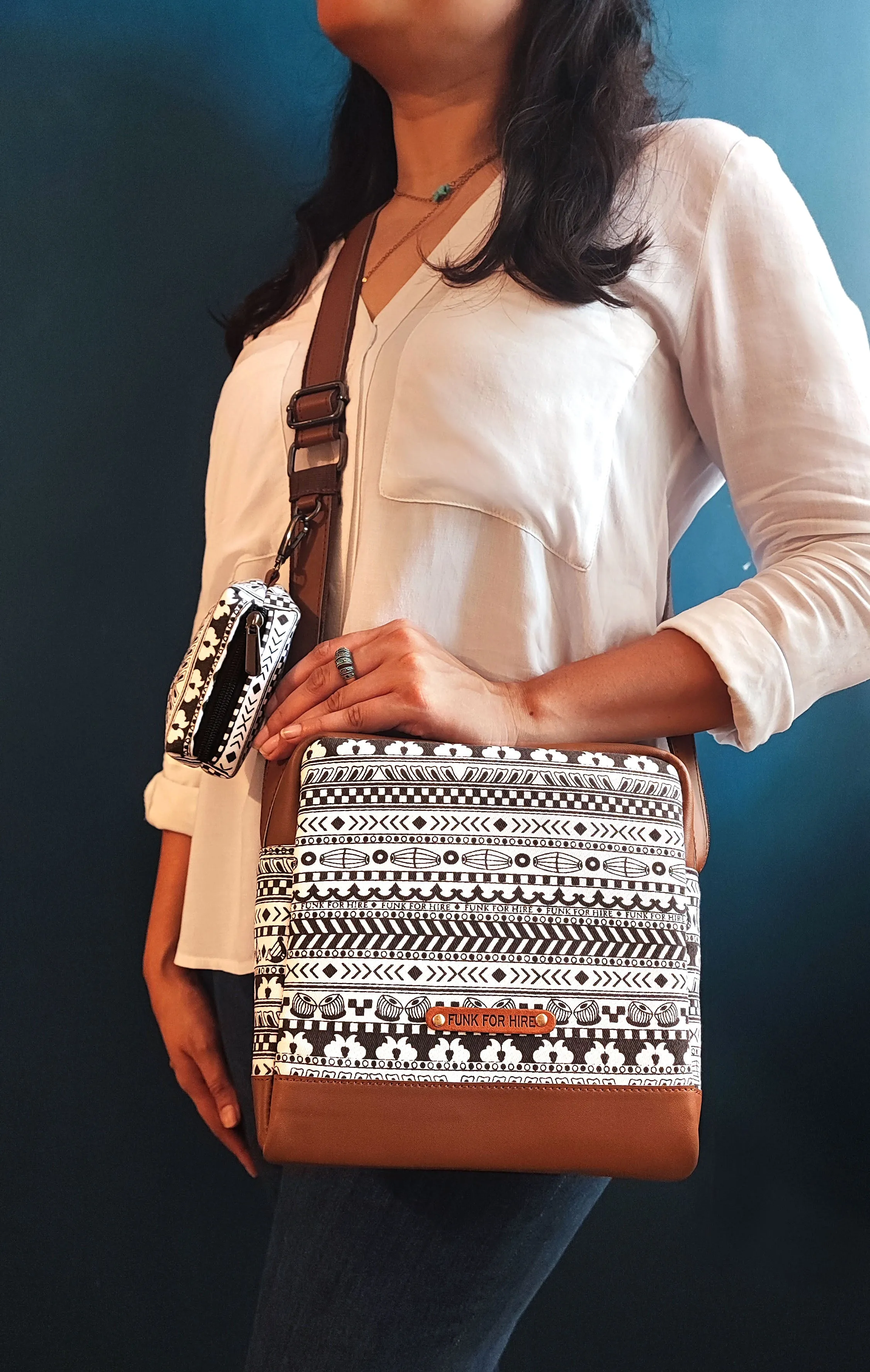 Music Border Box Pouch Sling Bag Black&White