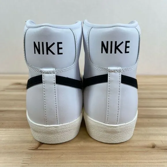 NEW Nike Blazer Mid '77 Vintage sneakers Mens 12 White Black