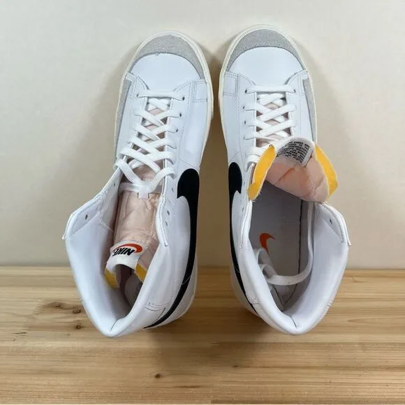 NEW Nike Blazer Mid '77 Vintage sneakers Mens 12 White Black