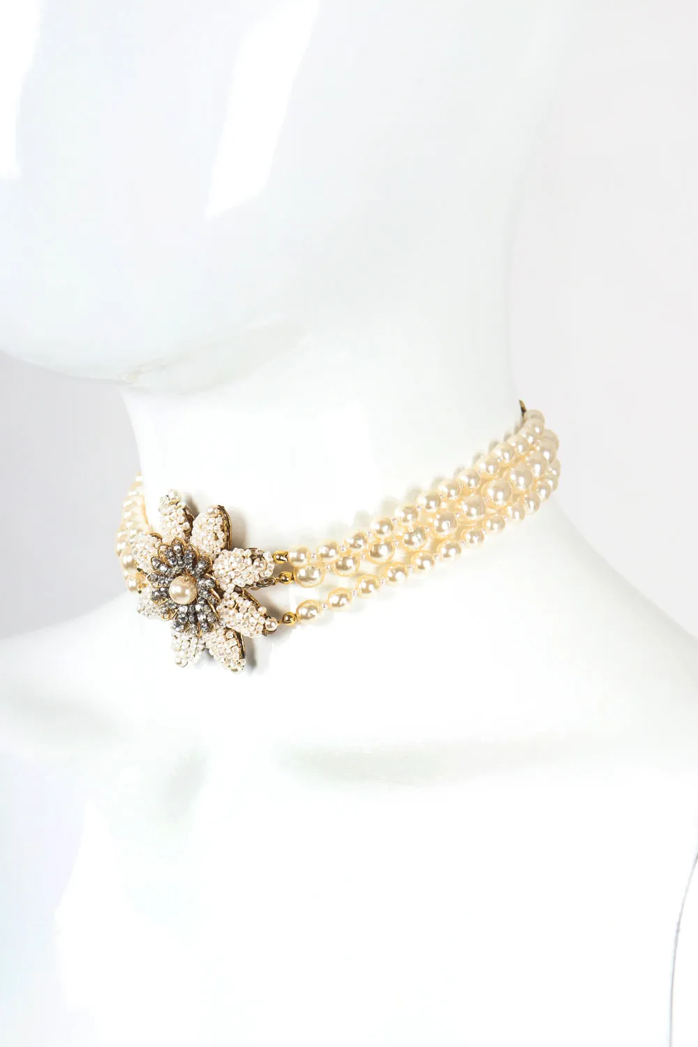 Pearl Flower Choker Necklace