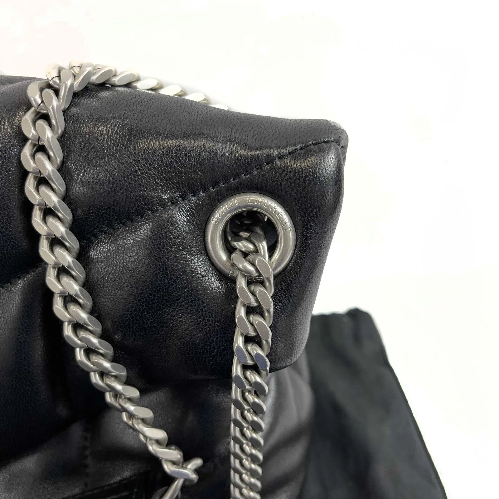 Saint Laurent - Excellent - Loulou Puffer Medium - Black / Silver Shoulder Bag