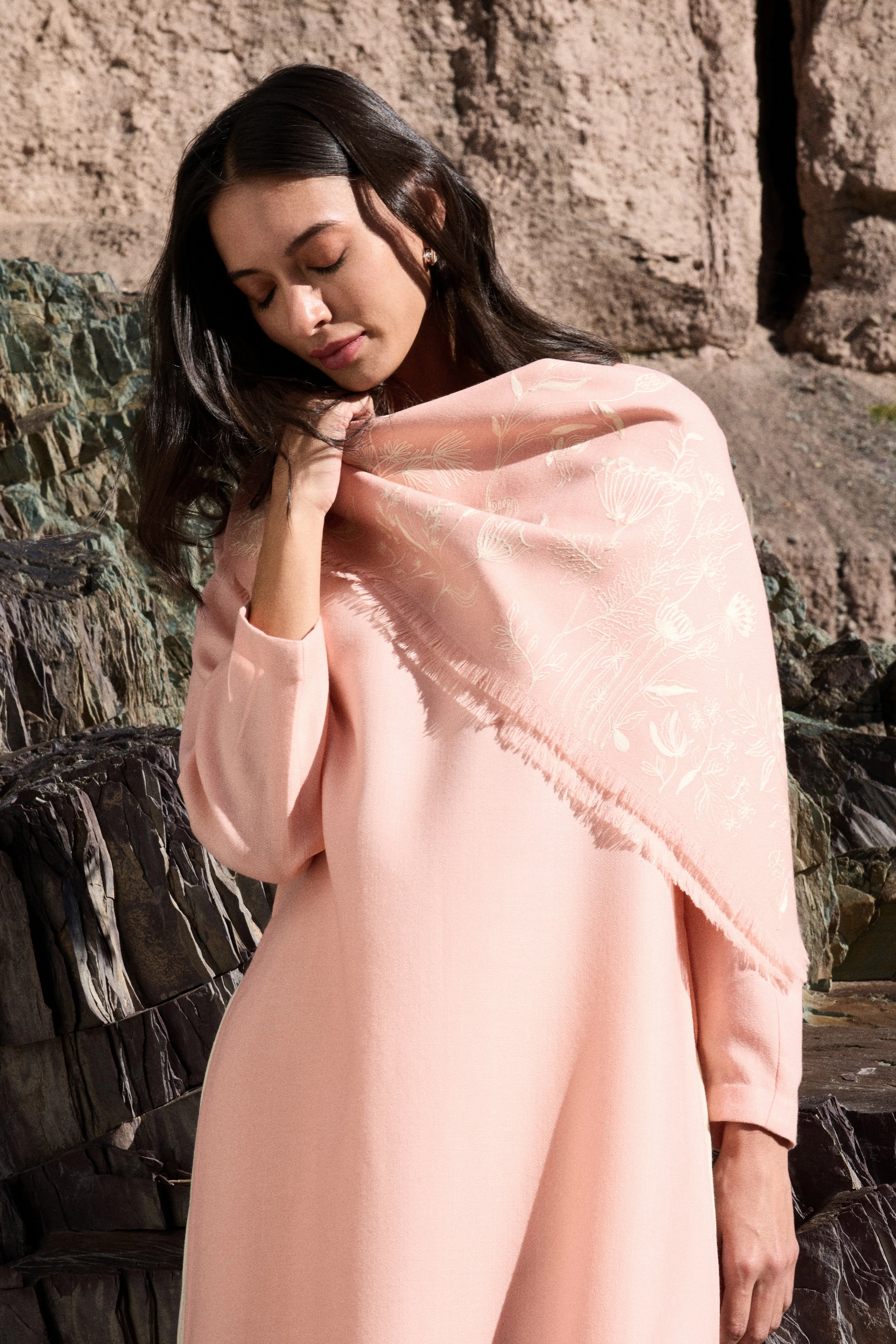 SAND Woollen Himalayas Scarf (Dusty Pink)