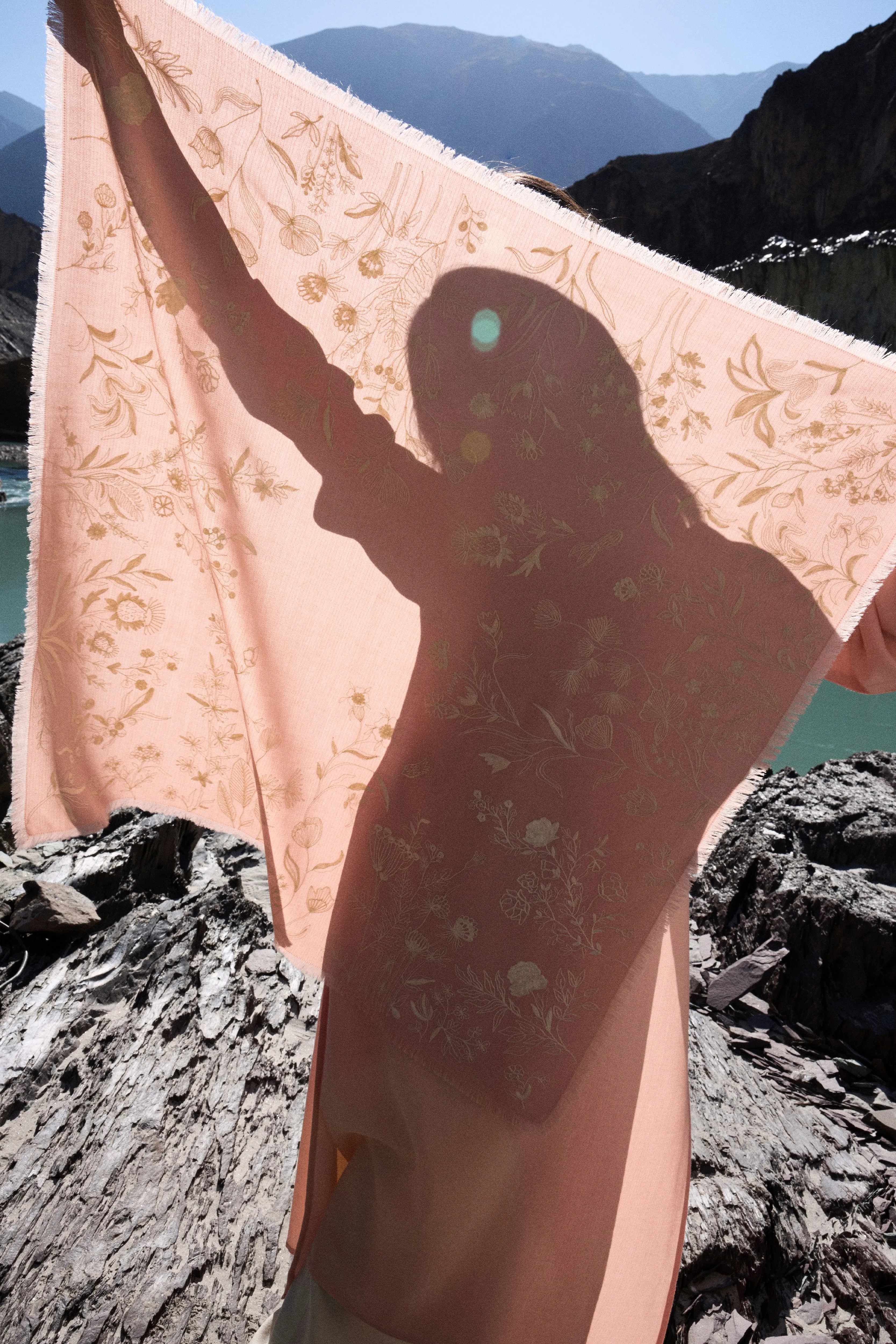 SAND Woollen Himalayas Scarf (Dusty Pink)