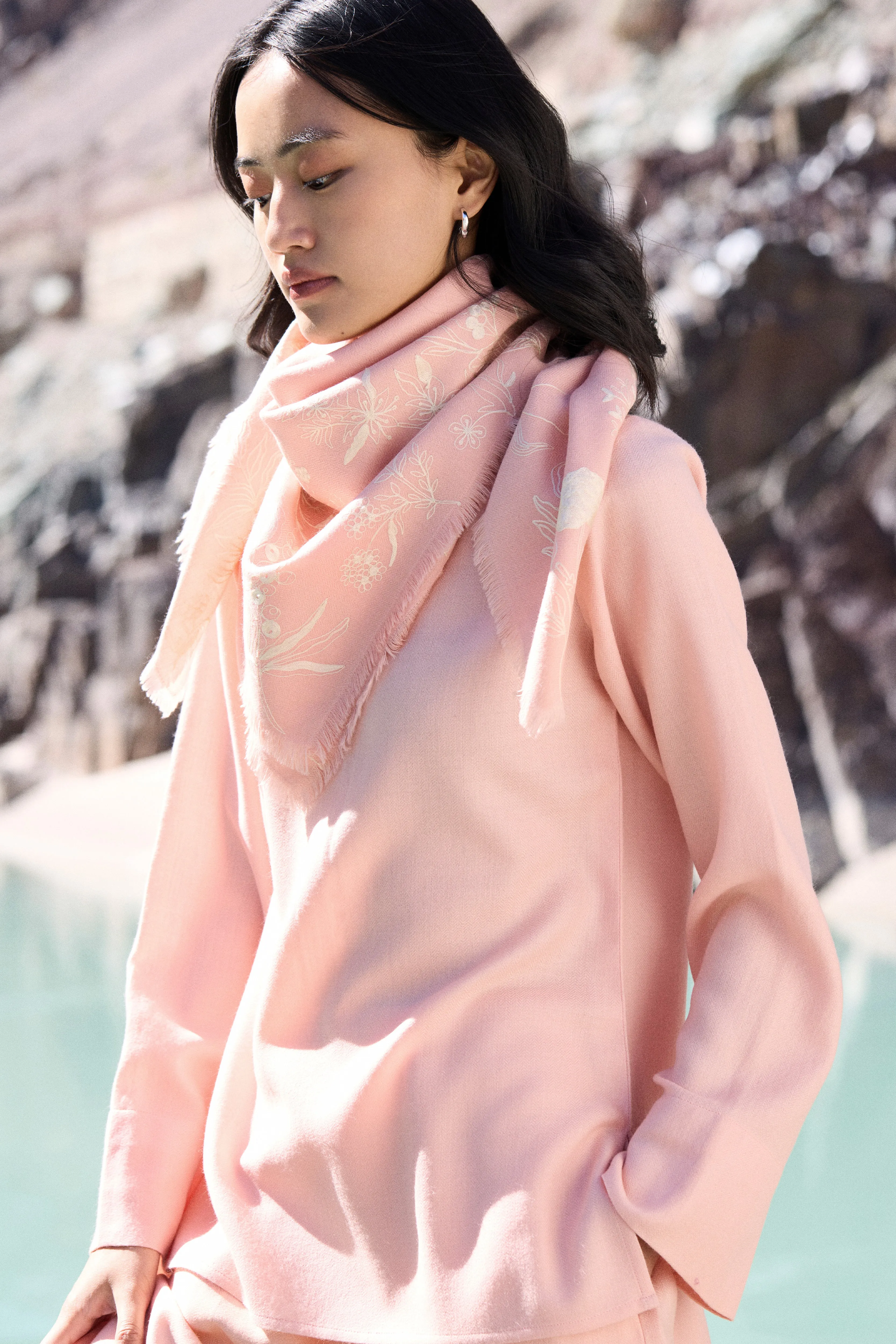 SAND Woollen Himalayas Scarf (Dusty Pink)