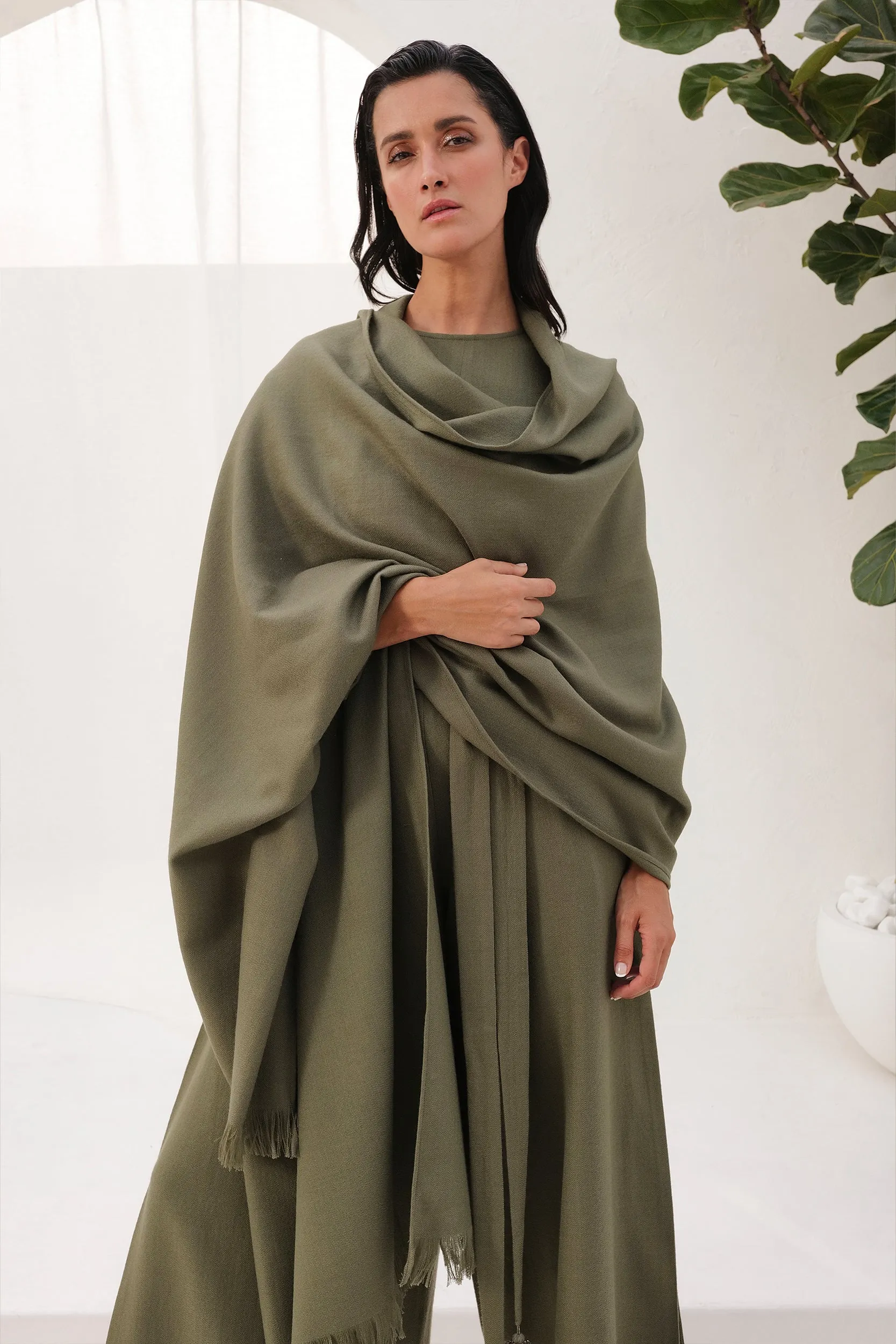 Sand Woollen Shawl (Moss)
