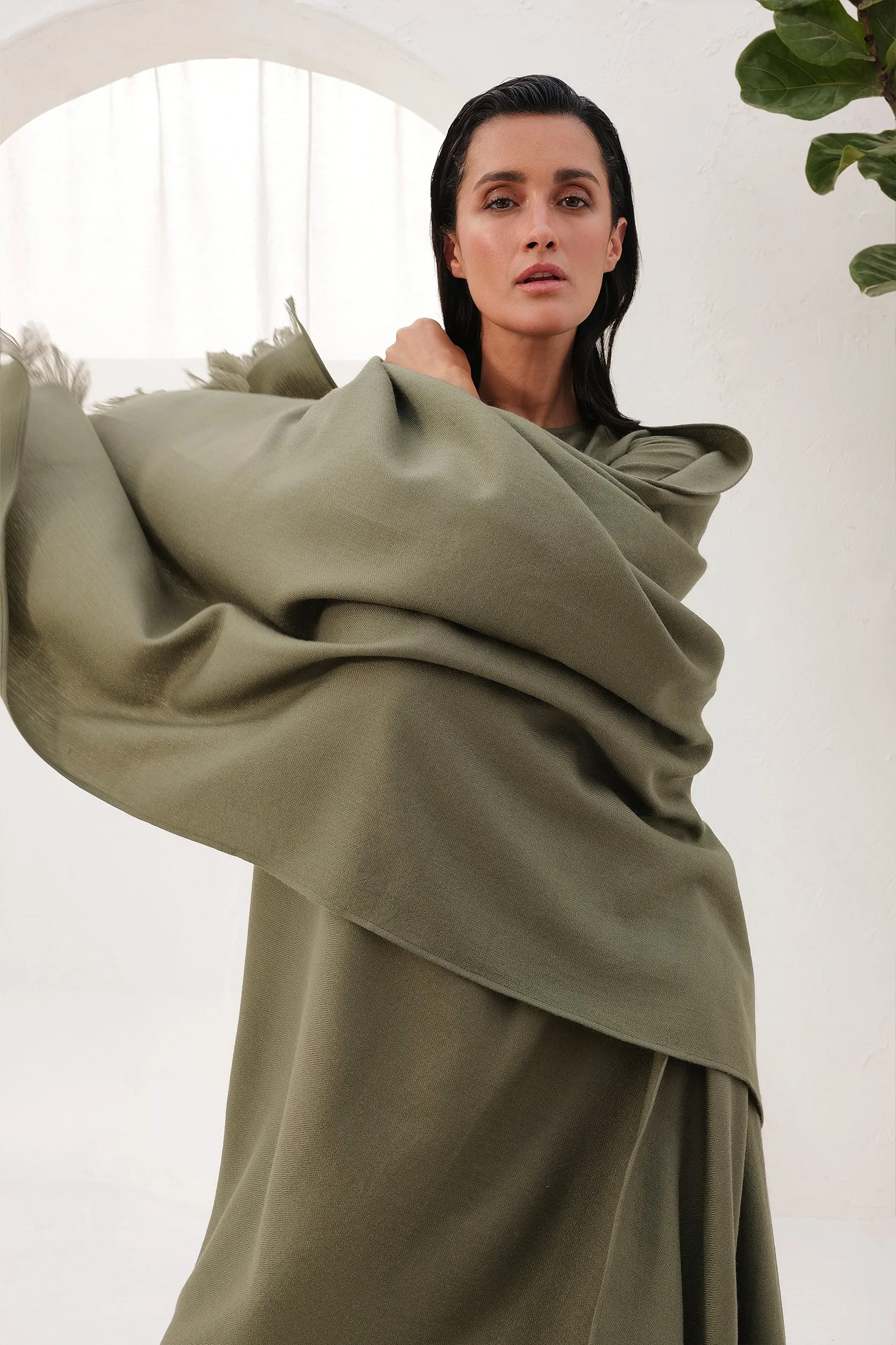 Sand Woollen Shawl (Moss)