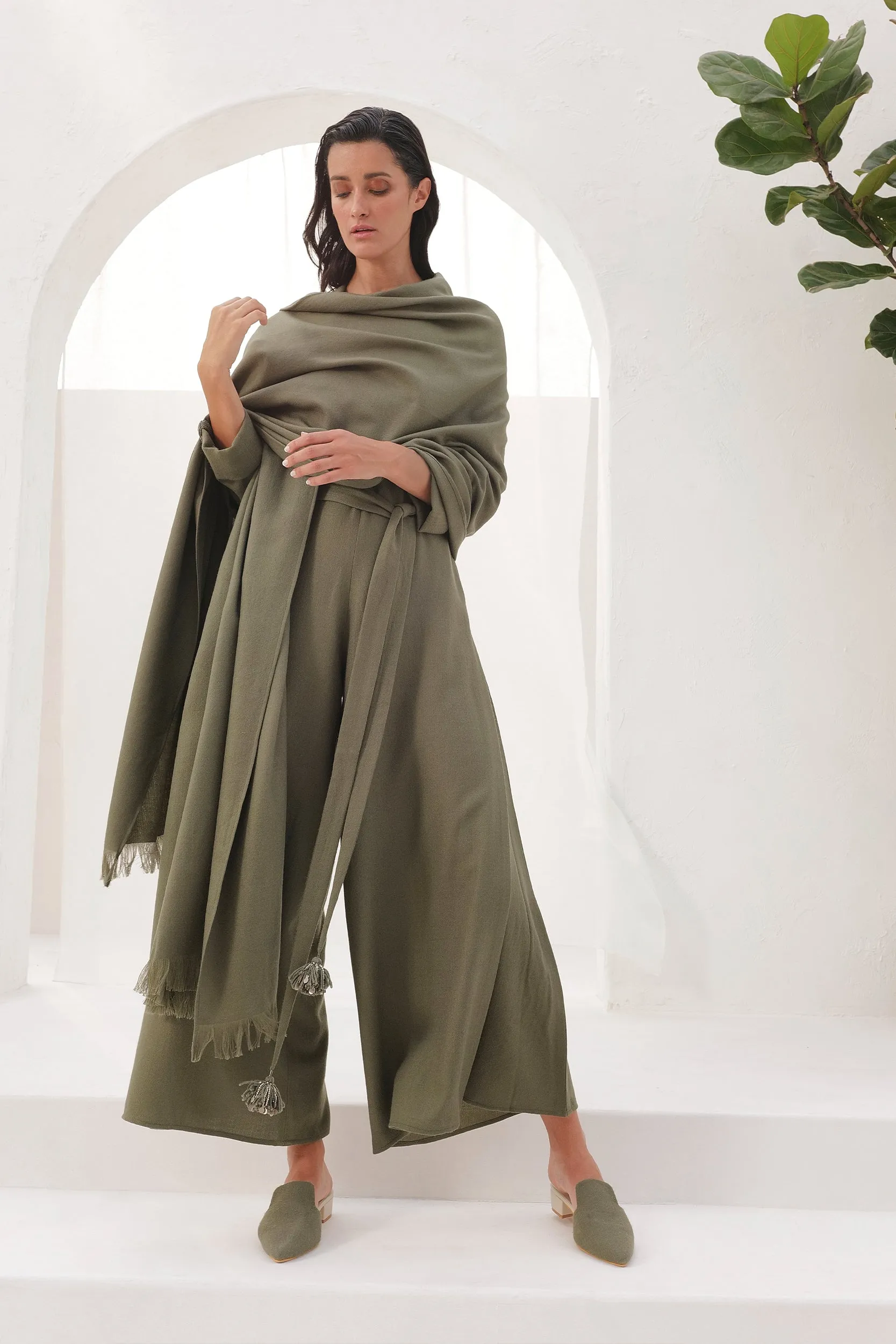 Sand Woollen Shawl (Moss)