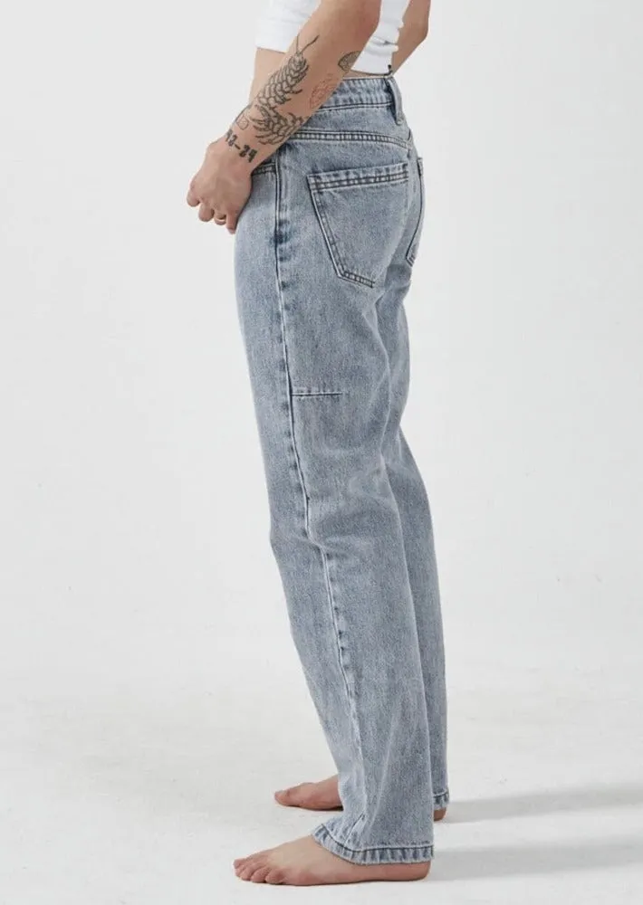 Saskia Low Straight Jean Garage Blue