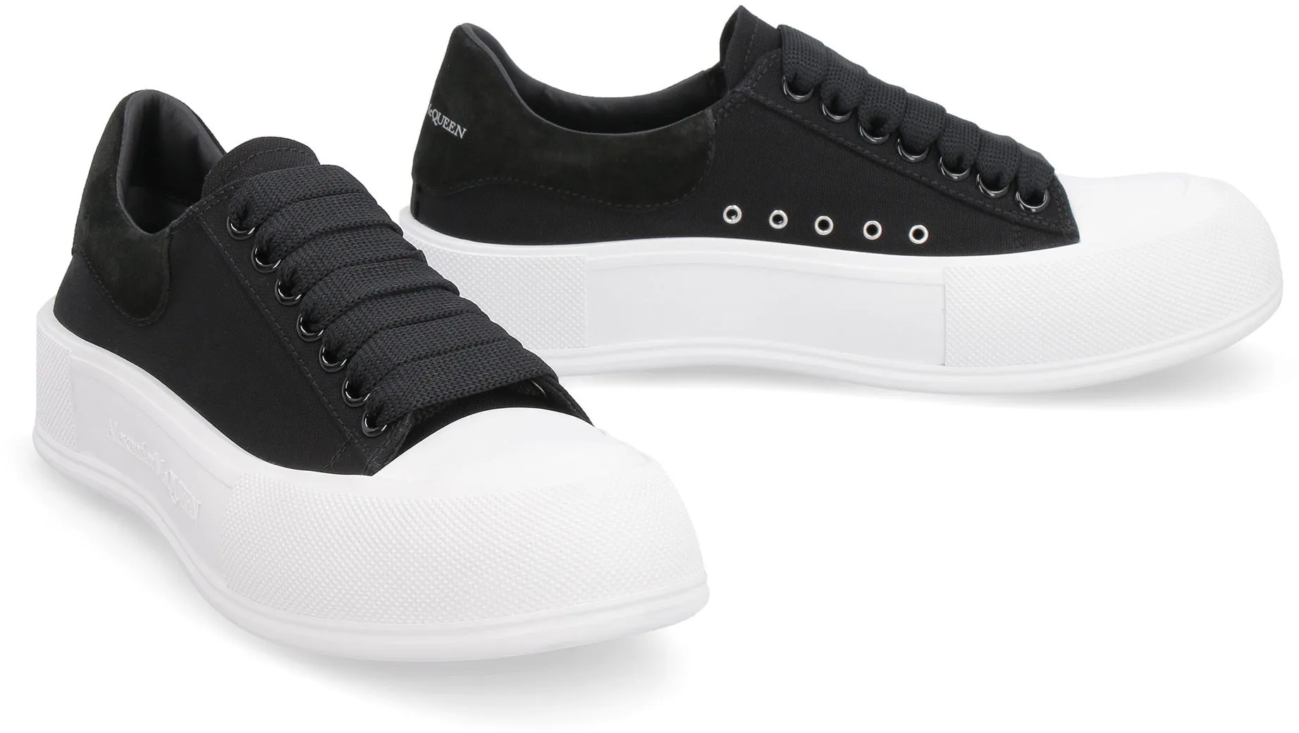 Skate canvas sneakers