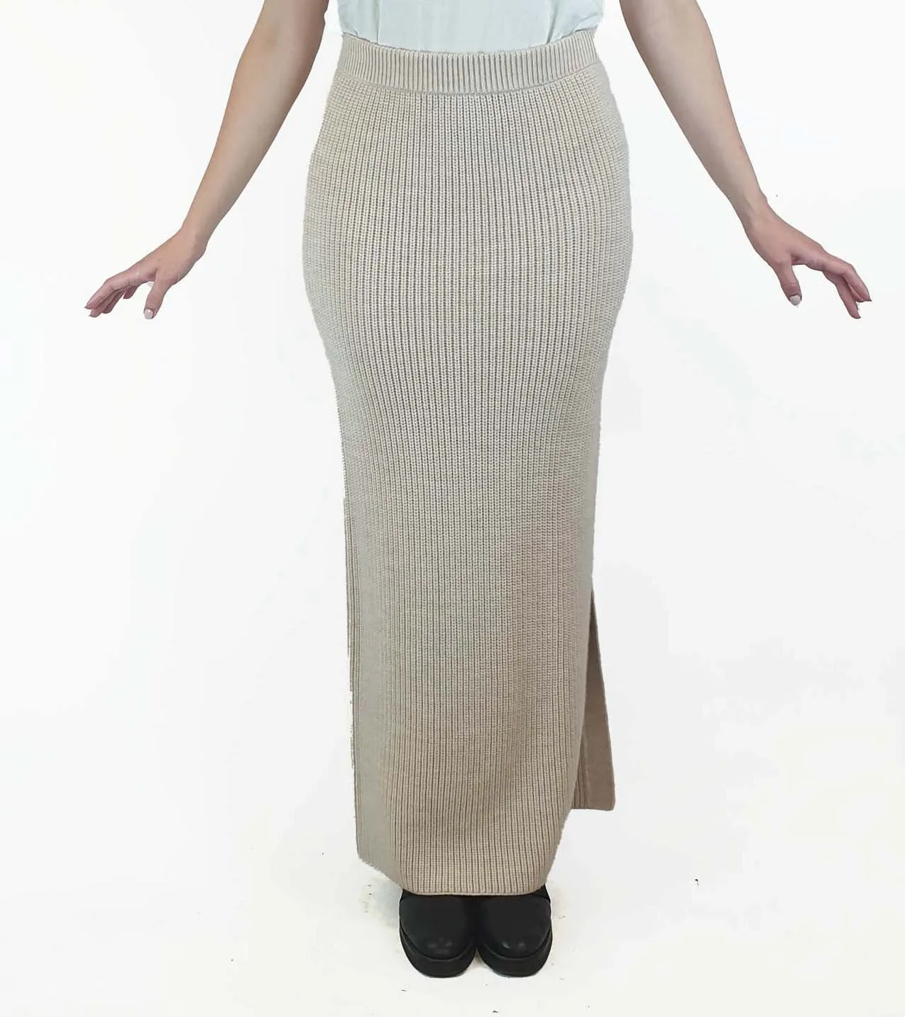 Skin & Threads beige wool knit skirt size 2