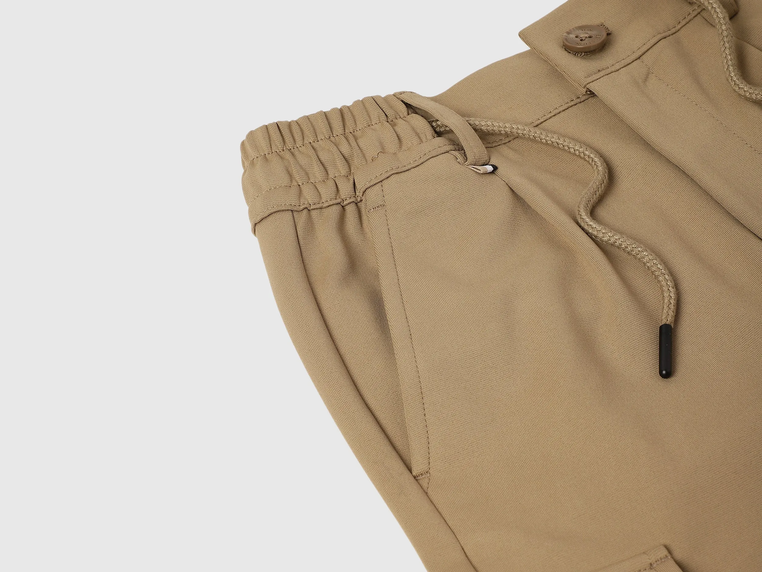 Solid Regular Fit Cargos Shorts