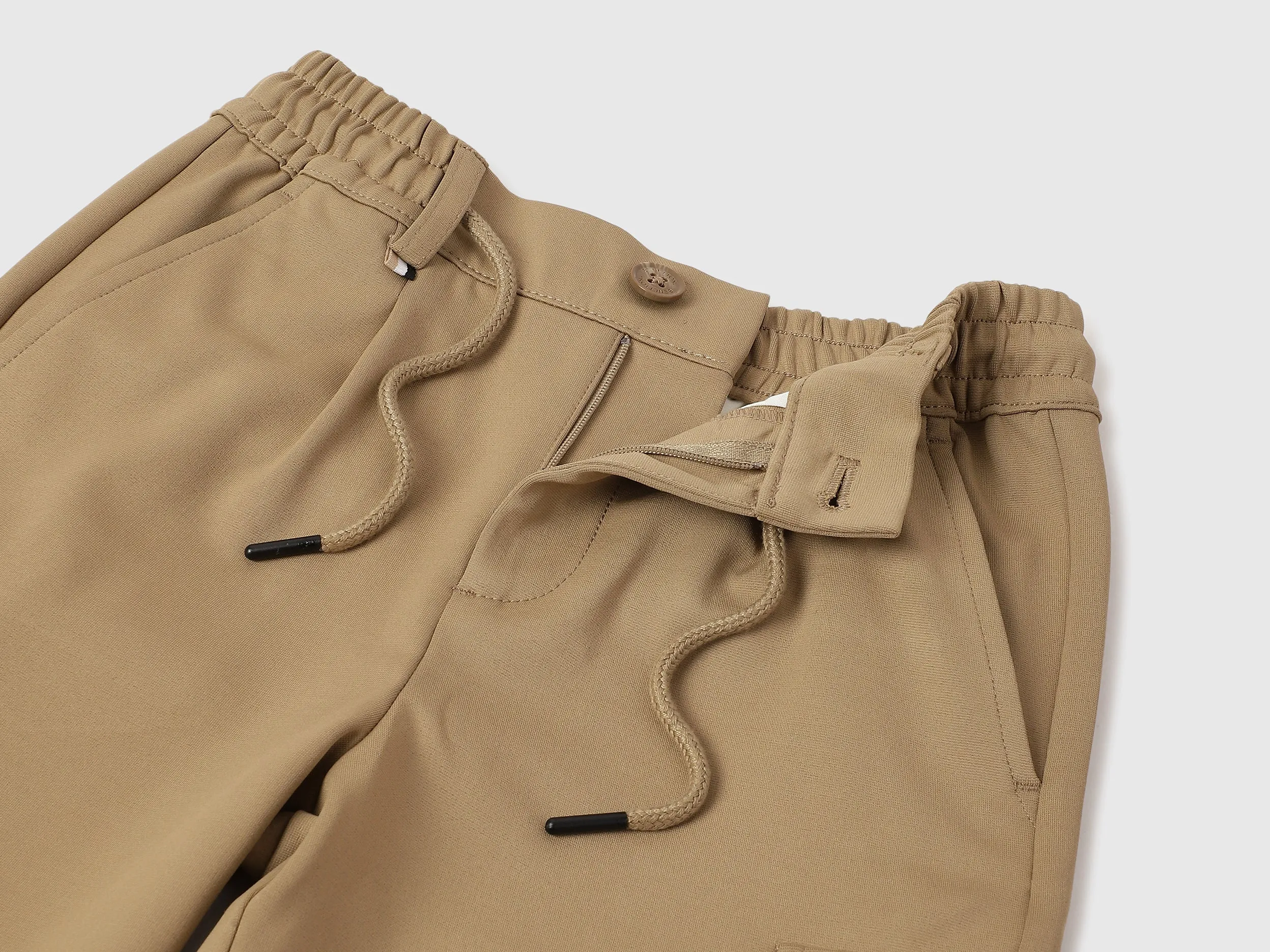Solid Regular Fit Cargos Shorts