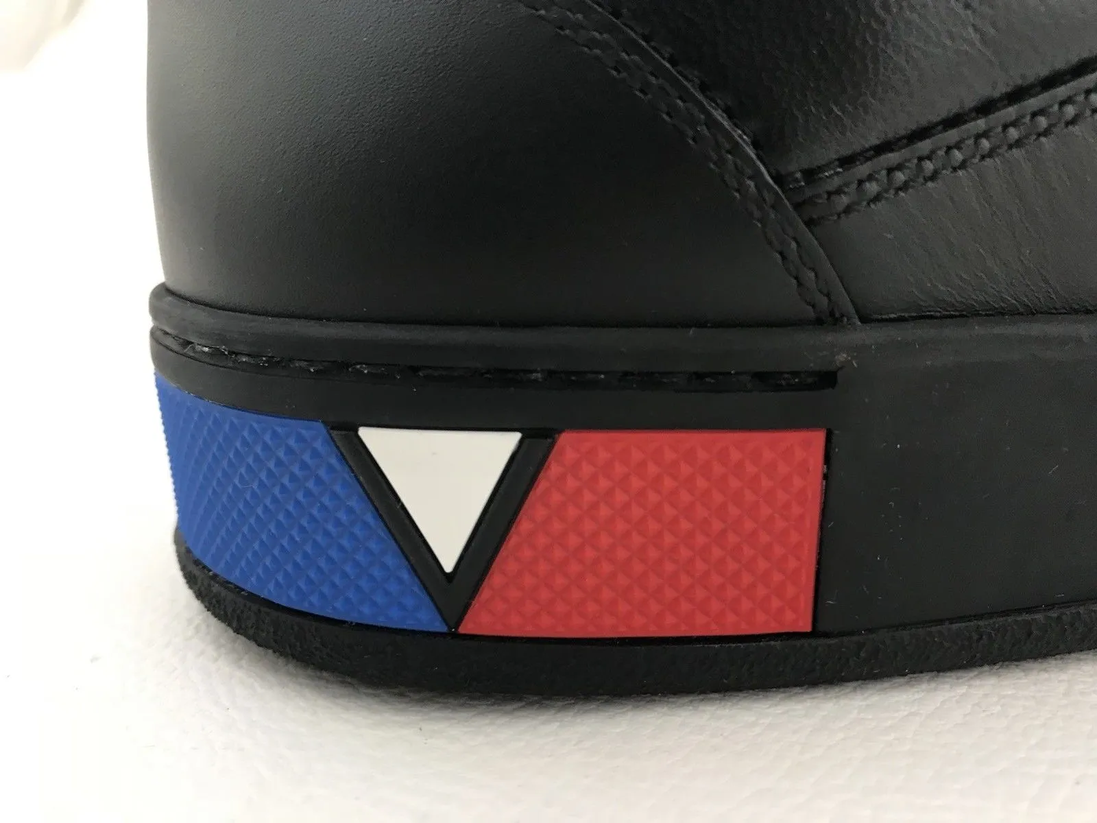 Supersonic Sneaker