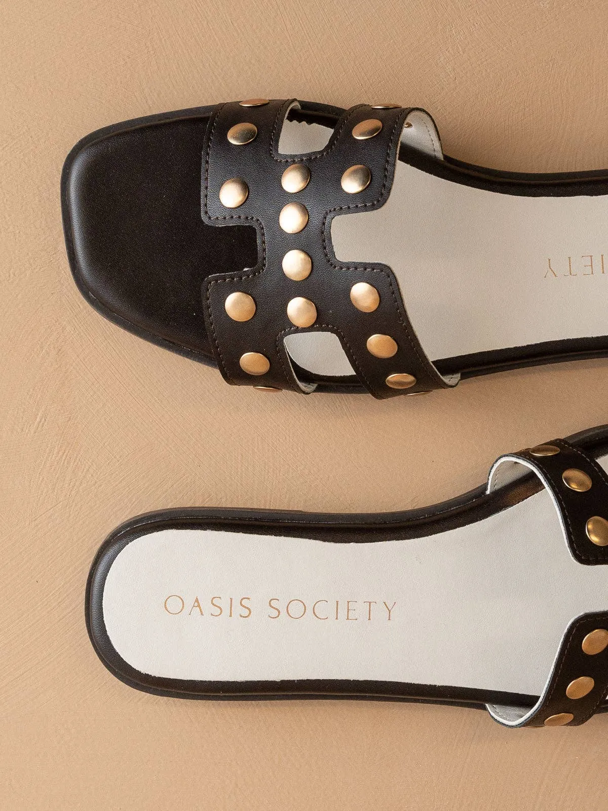 The Evelynne | Coffee Studded H Band Slides