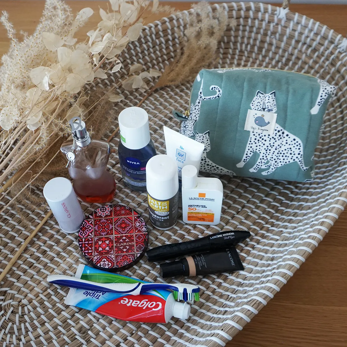 Toiletries Pouch - Green Leo
