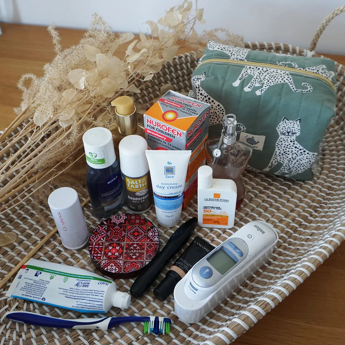 Toiletries Pouch - Green Leo