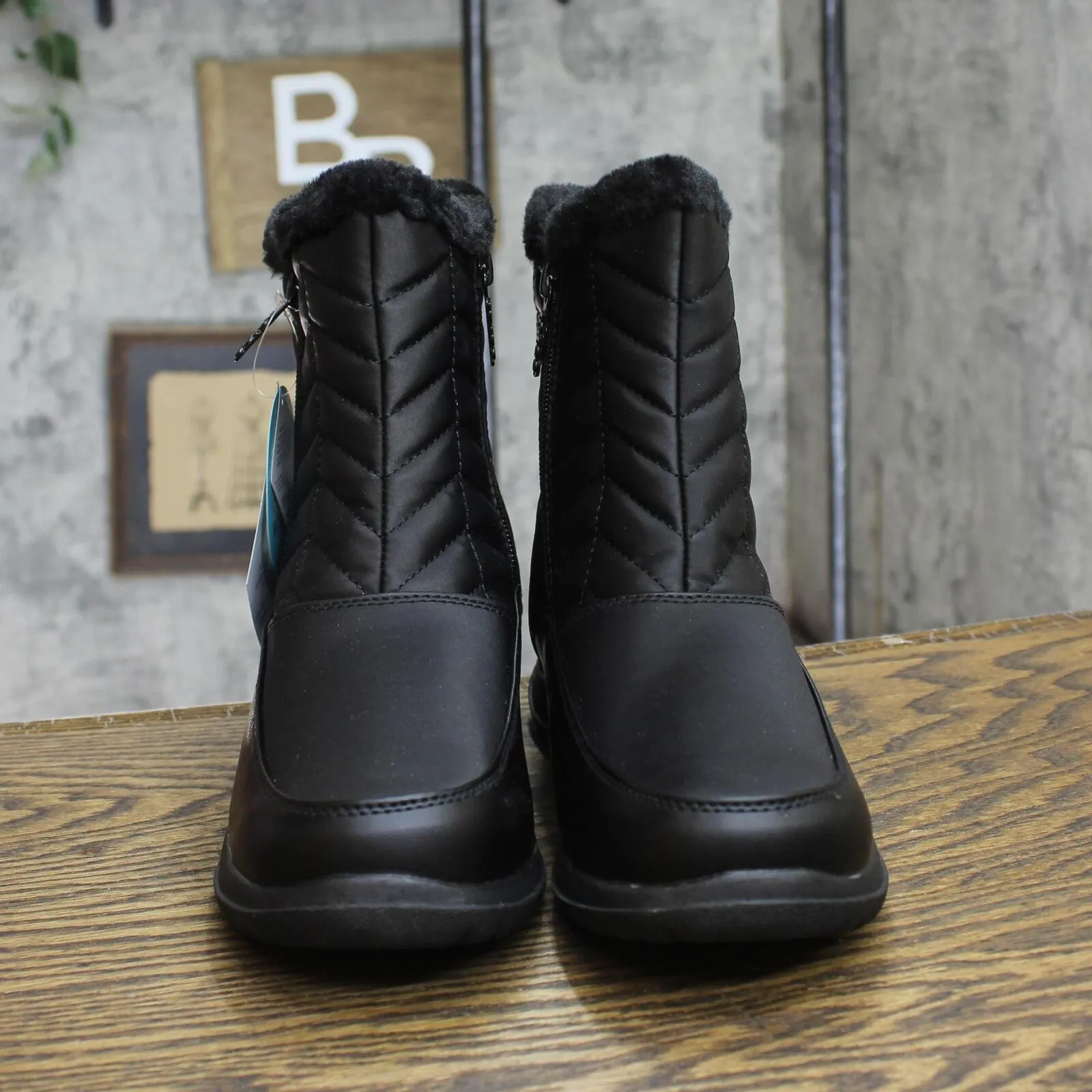 Totes Jara Women's Waterproof Snow Boots JARABLACK Black 8M