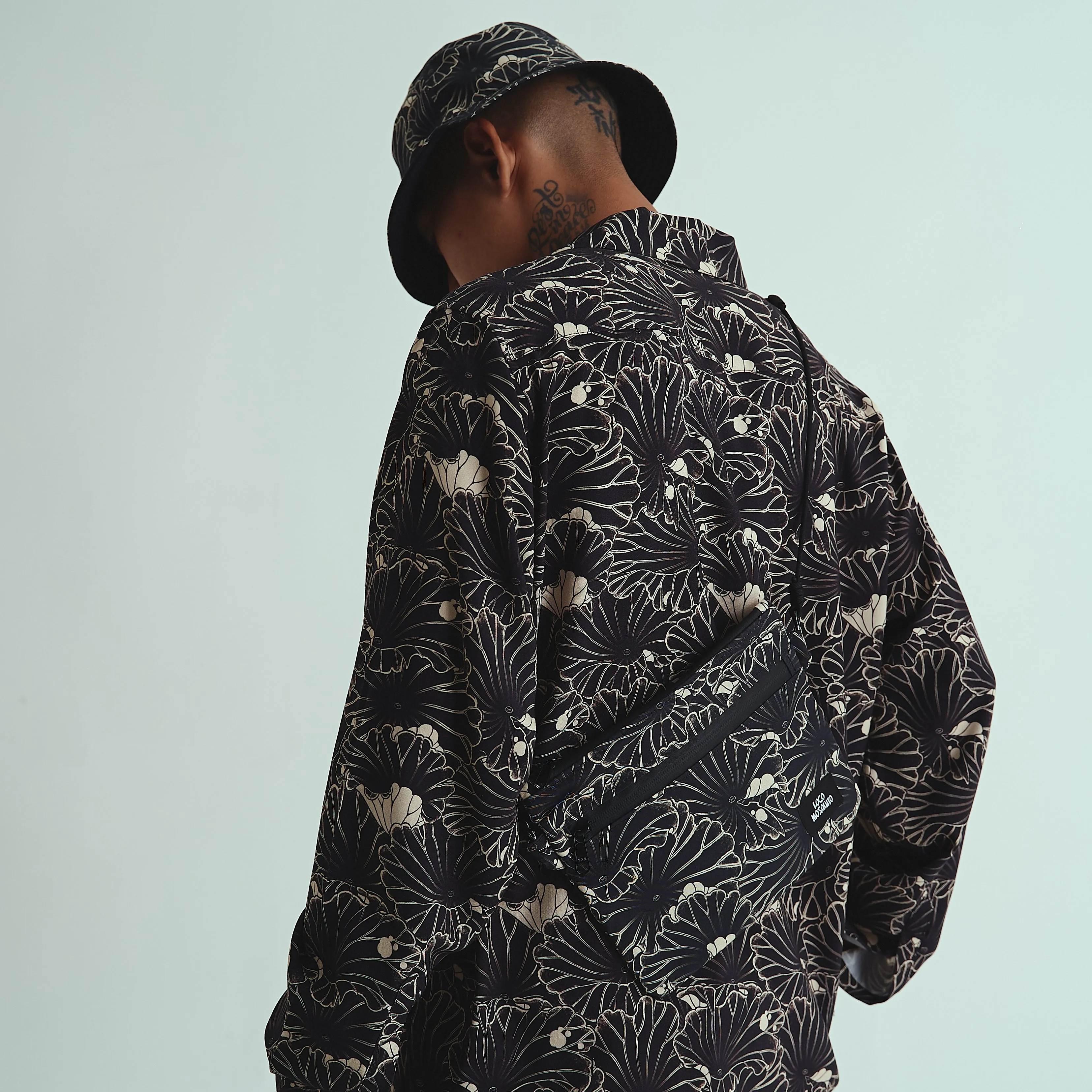 [UNISEX] GAKKIN X LOCO MOSQUITO JAPANESE LOTUS SACOCHE BAG