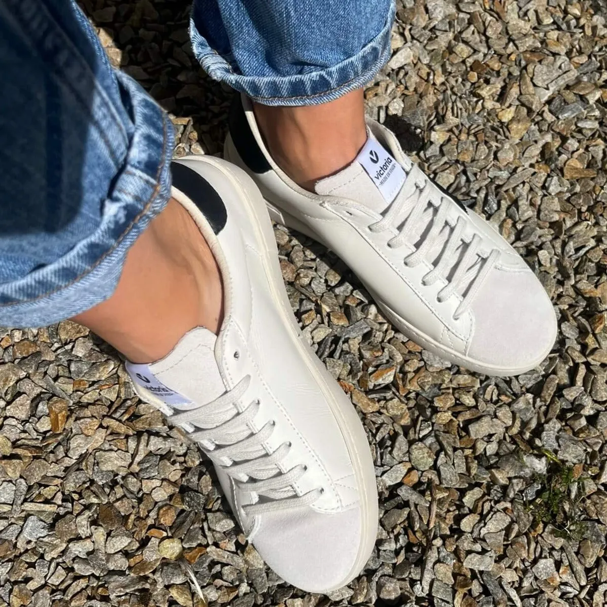 Victoria Berlin Leather Sneakers - Black