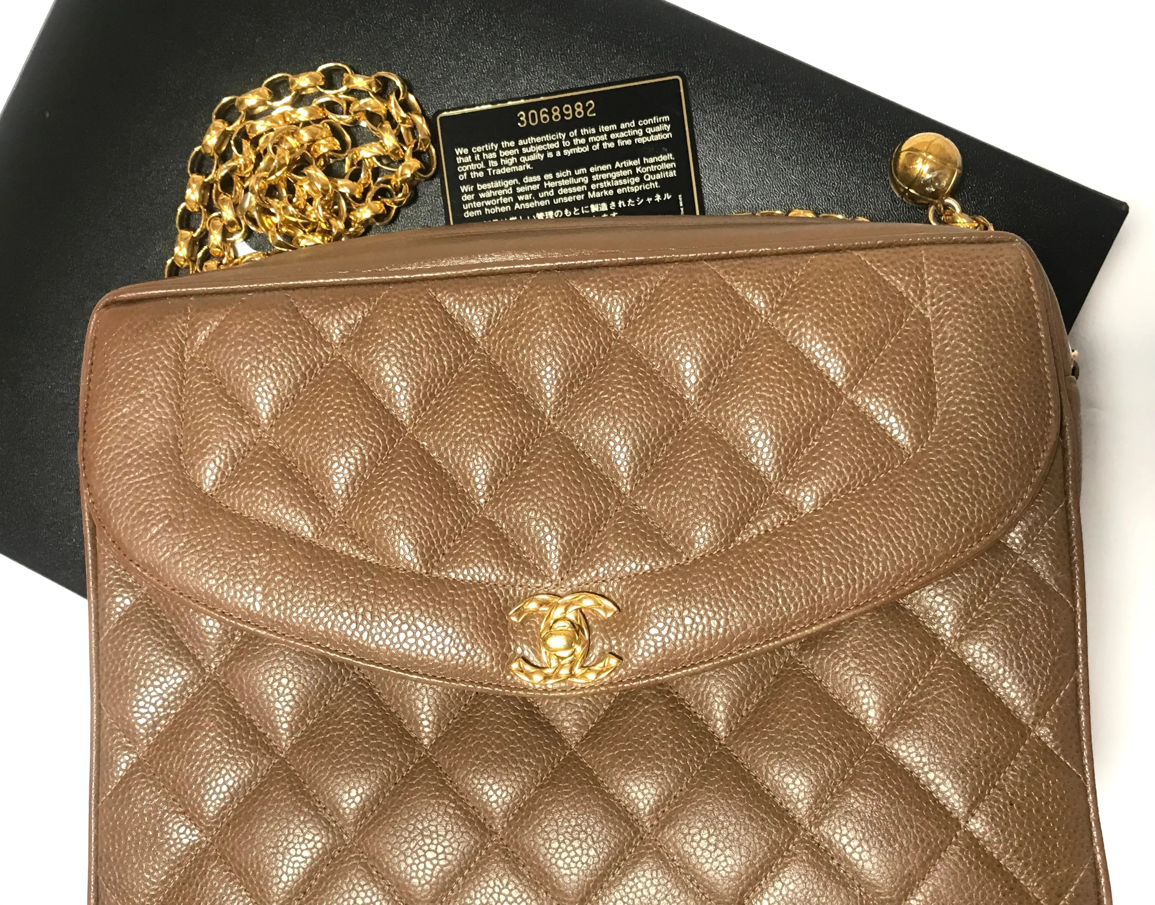 Vintage Chanel large brown caviar leather 2.55 camera bag style chain shoulder bag with golden CC ball charm. Must have purse. 0405161
