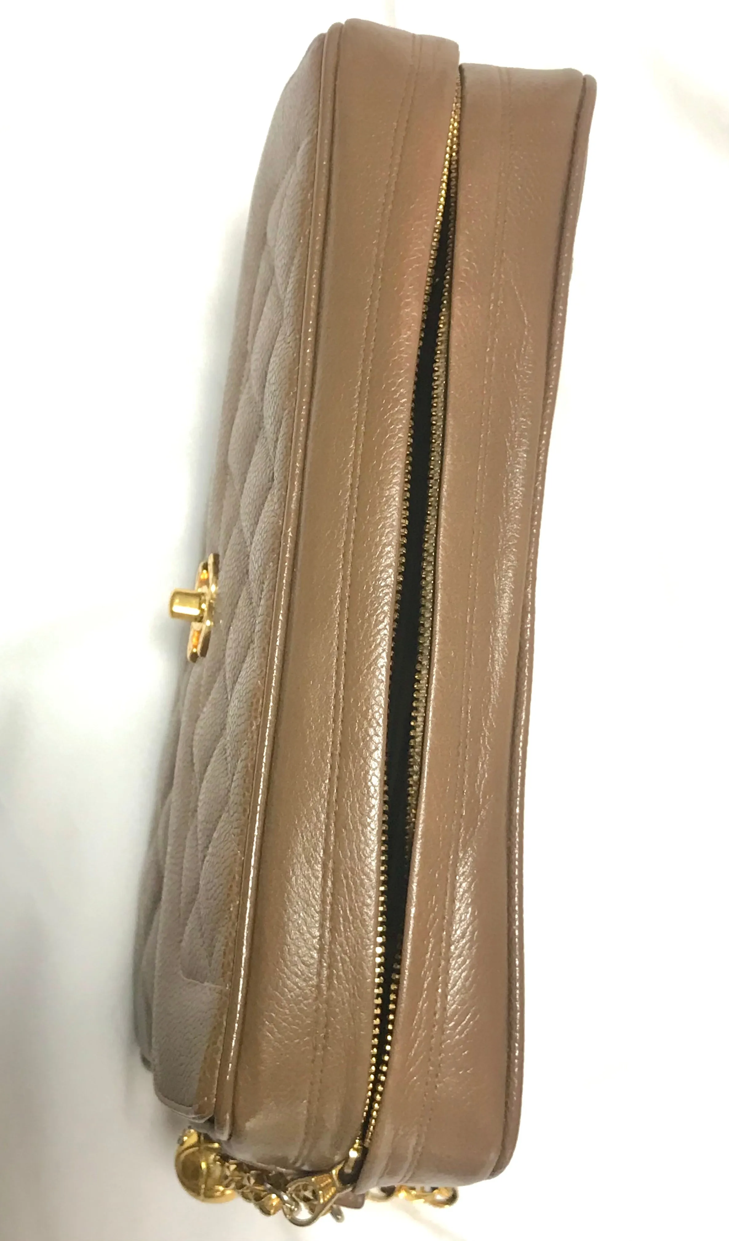 Vintage Chanel large brown caviar leather 2.55 camera bag style chain shoulder bag with golden CC ball charm. Must have purse. 0405161
